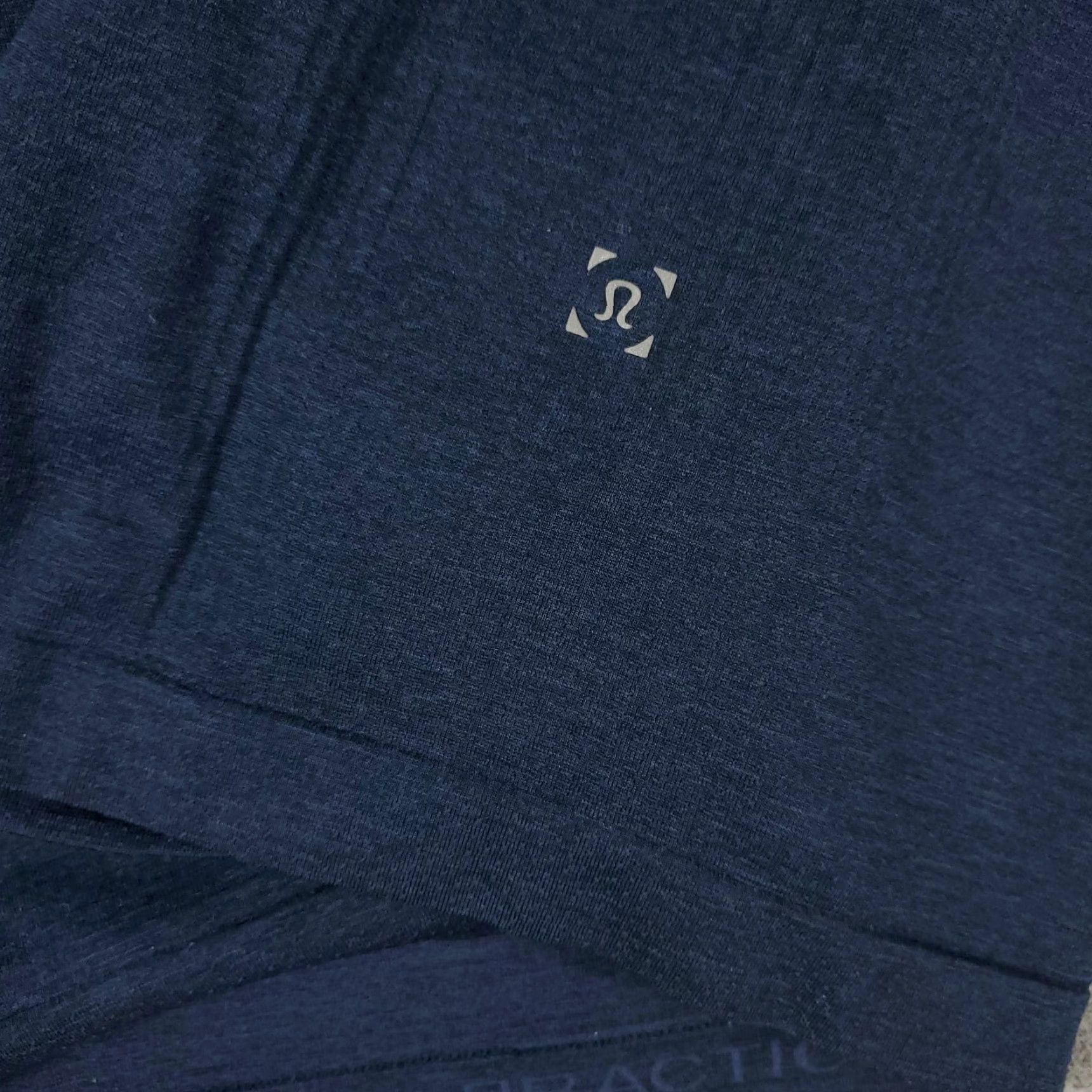 Lululemon Lululemon Polo Shirt Mens Size L Blue Active Golf Short Sleeve Shirt Polo Short Sleeve Polo Shirt Mens Blue Lululemon Golf Activewear Shirts Size US L / EU 52-54 / 3 - 5 Thumbnail
