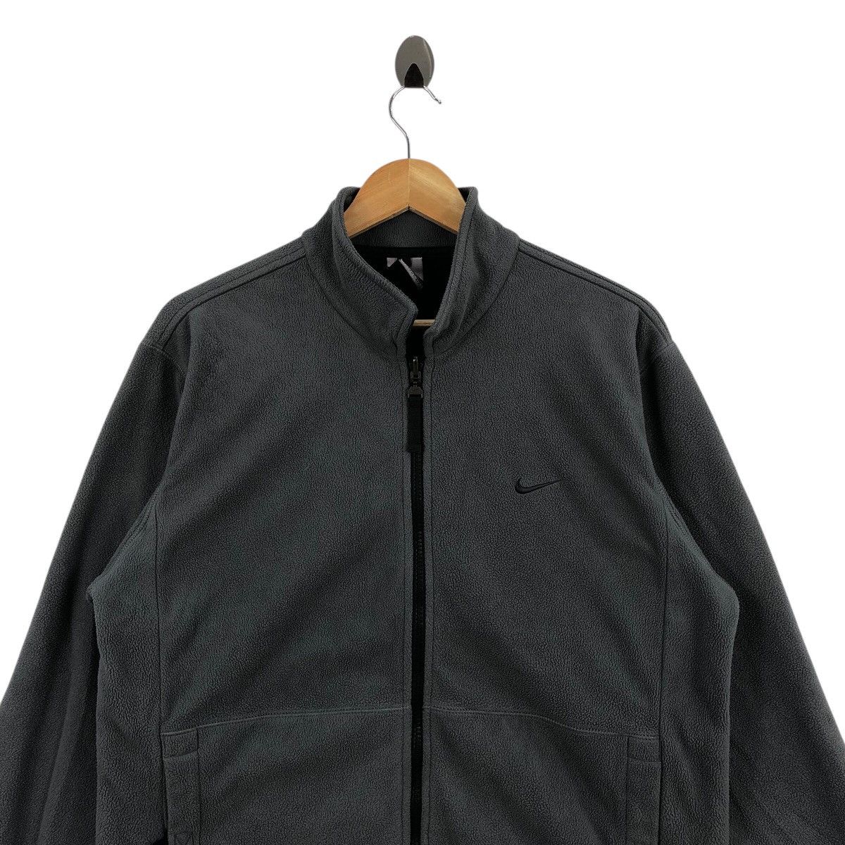 Nike × Vintage Vintage Y2k NIKE SWOOSH SPORTSWEAR Essential Small Jumper Size US L / EU 52-54 / 3 - 2 Thumbnail