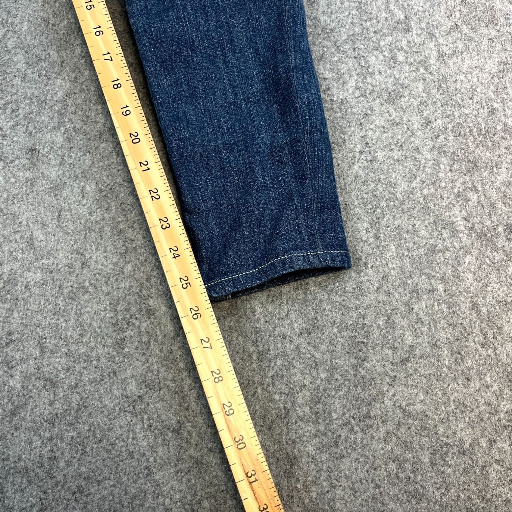 True Religion True Religion Jeans Skinny Low-Rise 30 26 UK12 Blue Floral Pocket Cathedral Denim Women Slim 5-Pocket Size 34" / US 12 / IT 48 - 4 Thumbnail