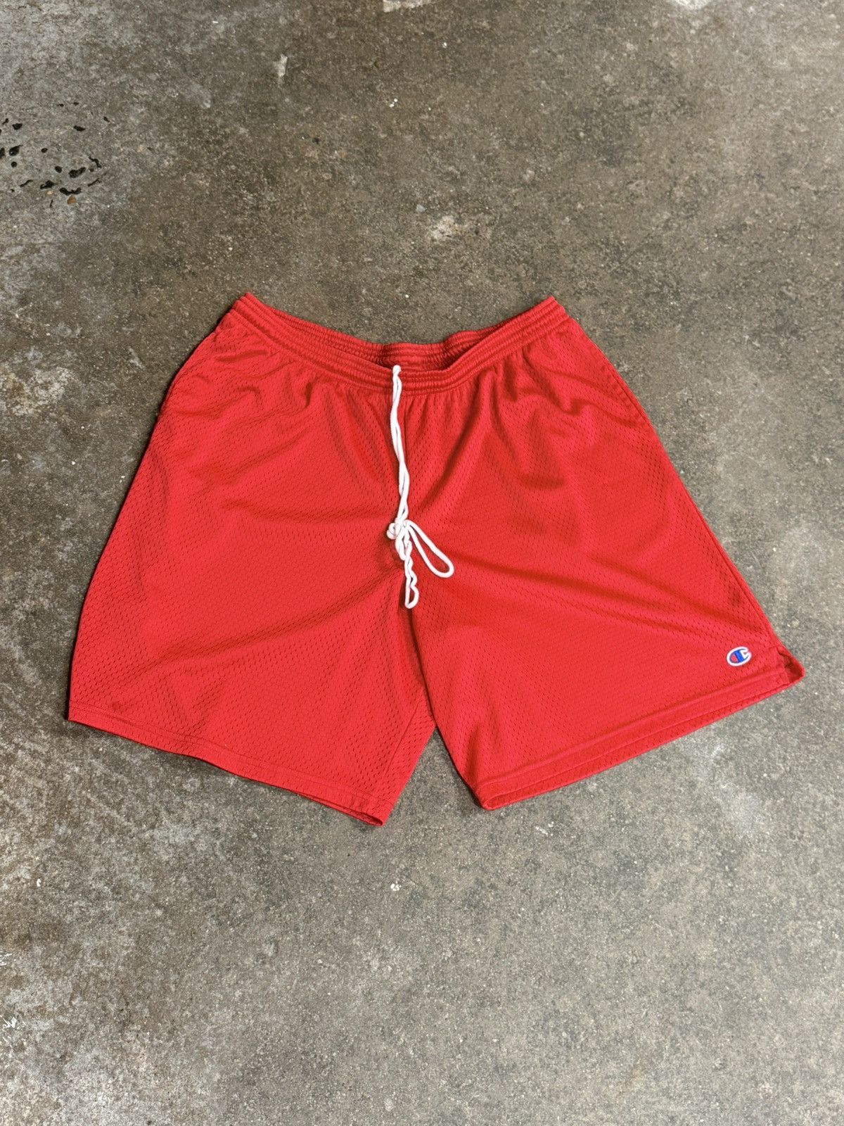 Champion Champion Mesh Patch Logo Shorts XL Red Size US 36 / EU 52 - 1 Thumbnail