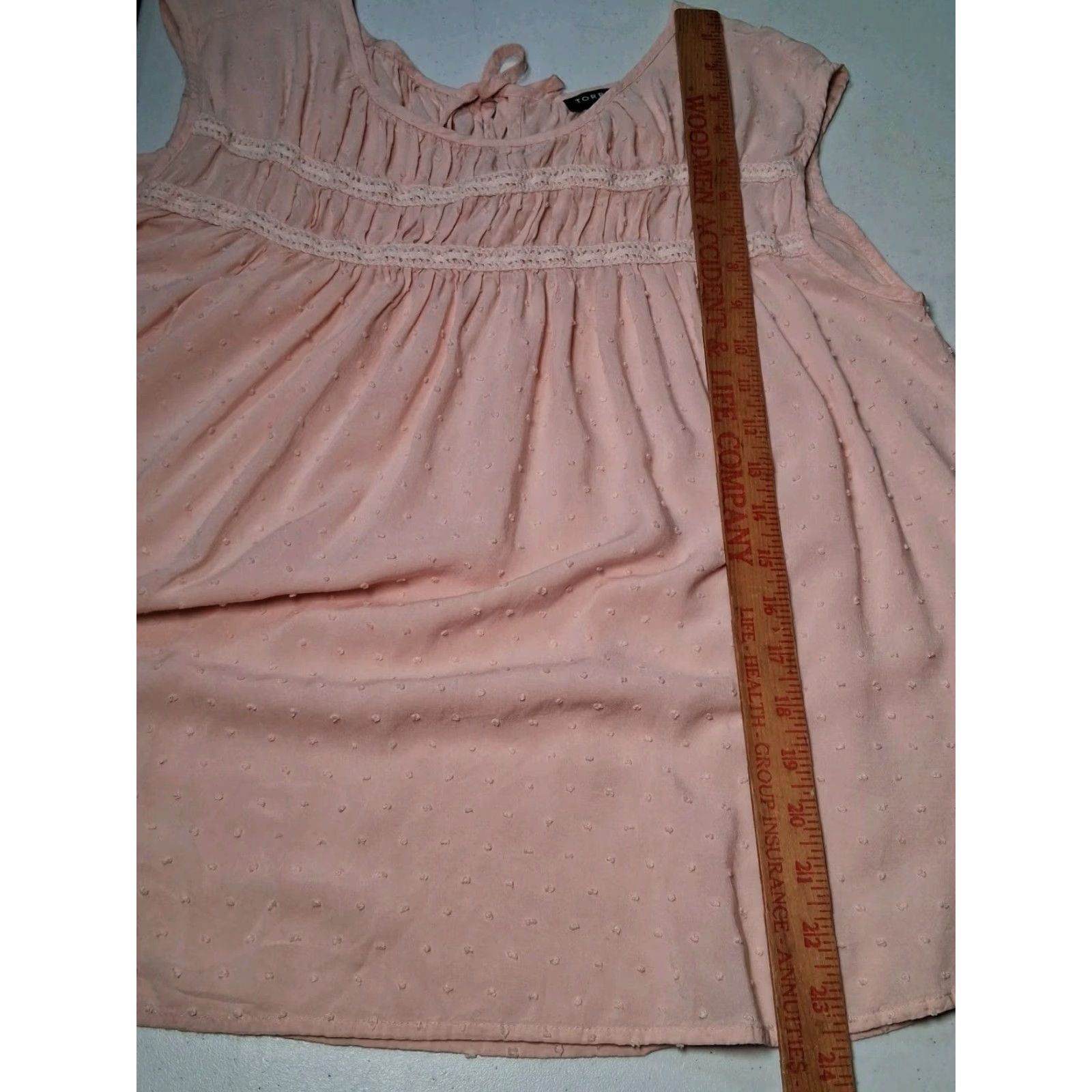 Torrid Torrid Blouse Size 0 US 12 Sleeveless Pink Swiss Dot Peasant Crochet Feminine Size XS / US 0-2 / IT 36-38 - 5 Thumbnail