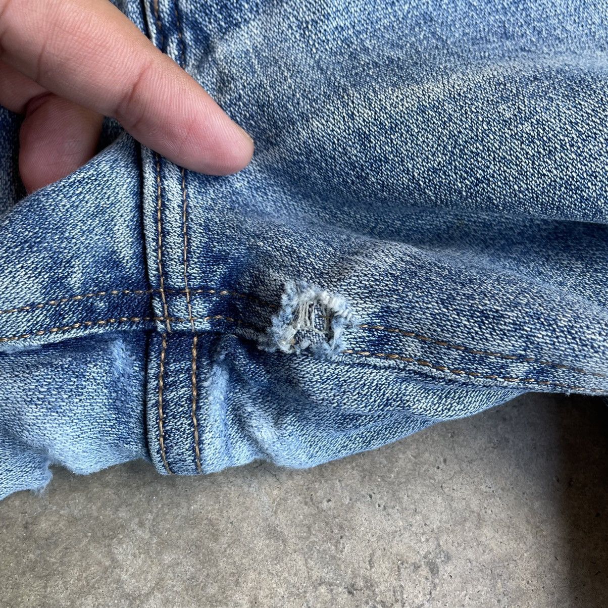 Wrangler 🔥Vintage Wrangler Stoned Washed Ripped Distress Denim Jeans Size US 30 / EU 46 - 8 Thumbnail