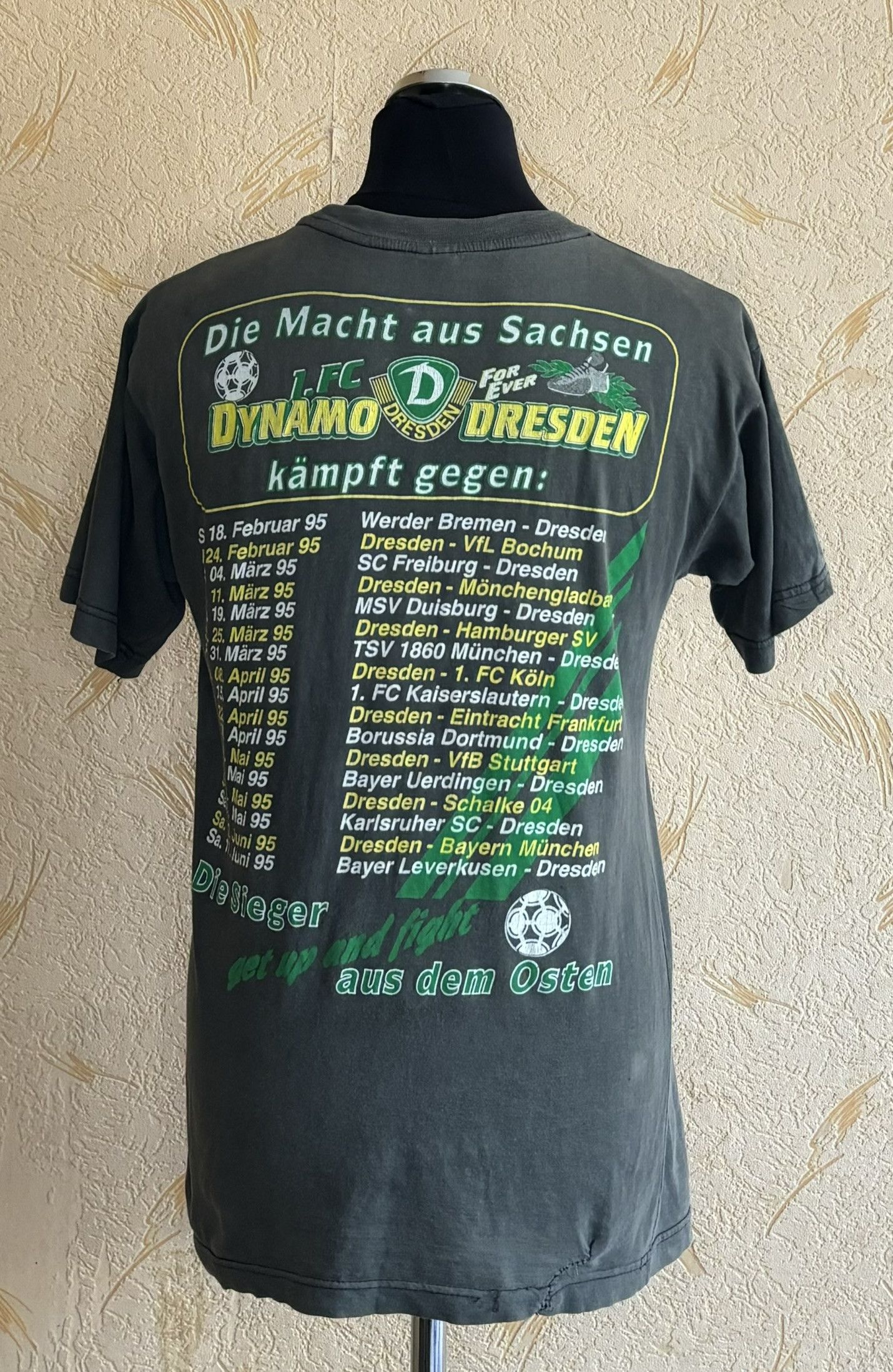 Vintage Dynamo Dresden Soccer 1995 Hessner by CHW T-shirt Roz. S Size US S / EU 44-46 / 1 - 2 Thumbnail