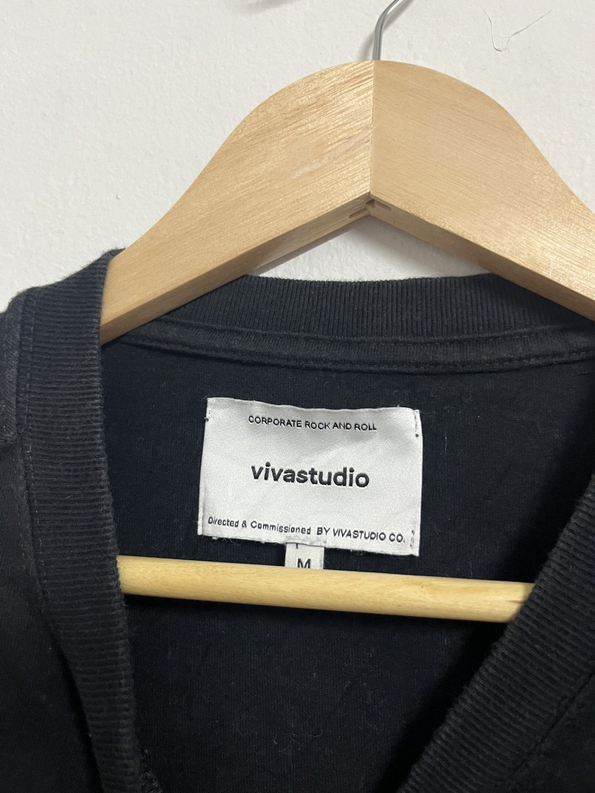 Japanese Brand 💥Grailed Sale💥Vivastudio International Oval Logo T Shirts Size US M / EU 48-50 / 2 - 7 Thumbnail