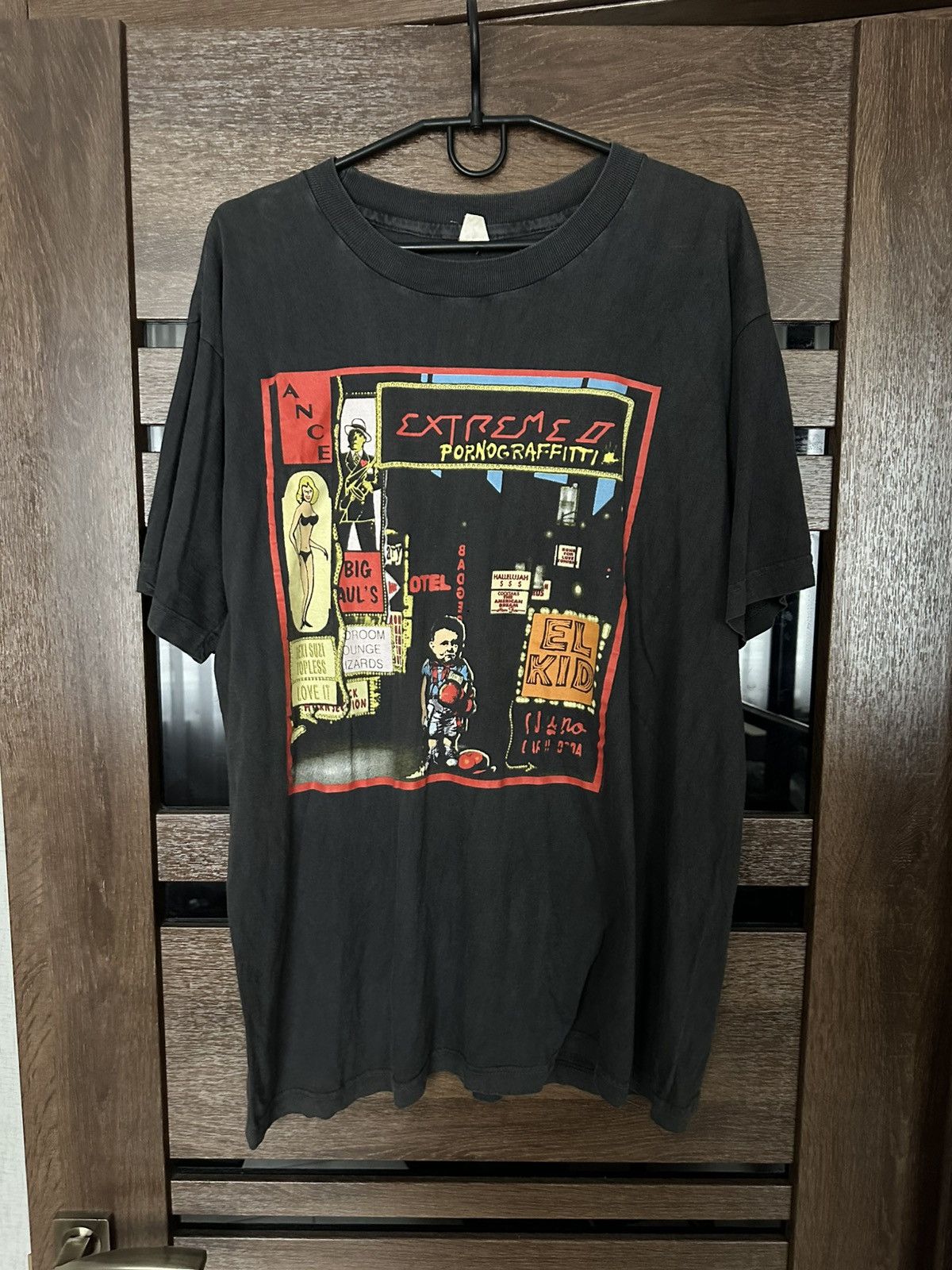 Band Tees 1990 Extreme Pornograffitti Vintage Concert Band T-Shirt Tee Size US XL / EU 56 / 4 - 2 Thumbnail