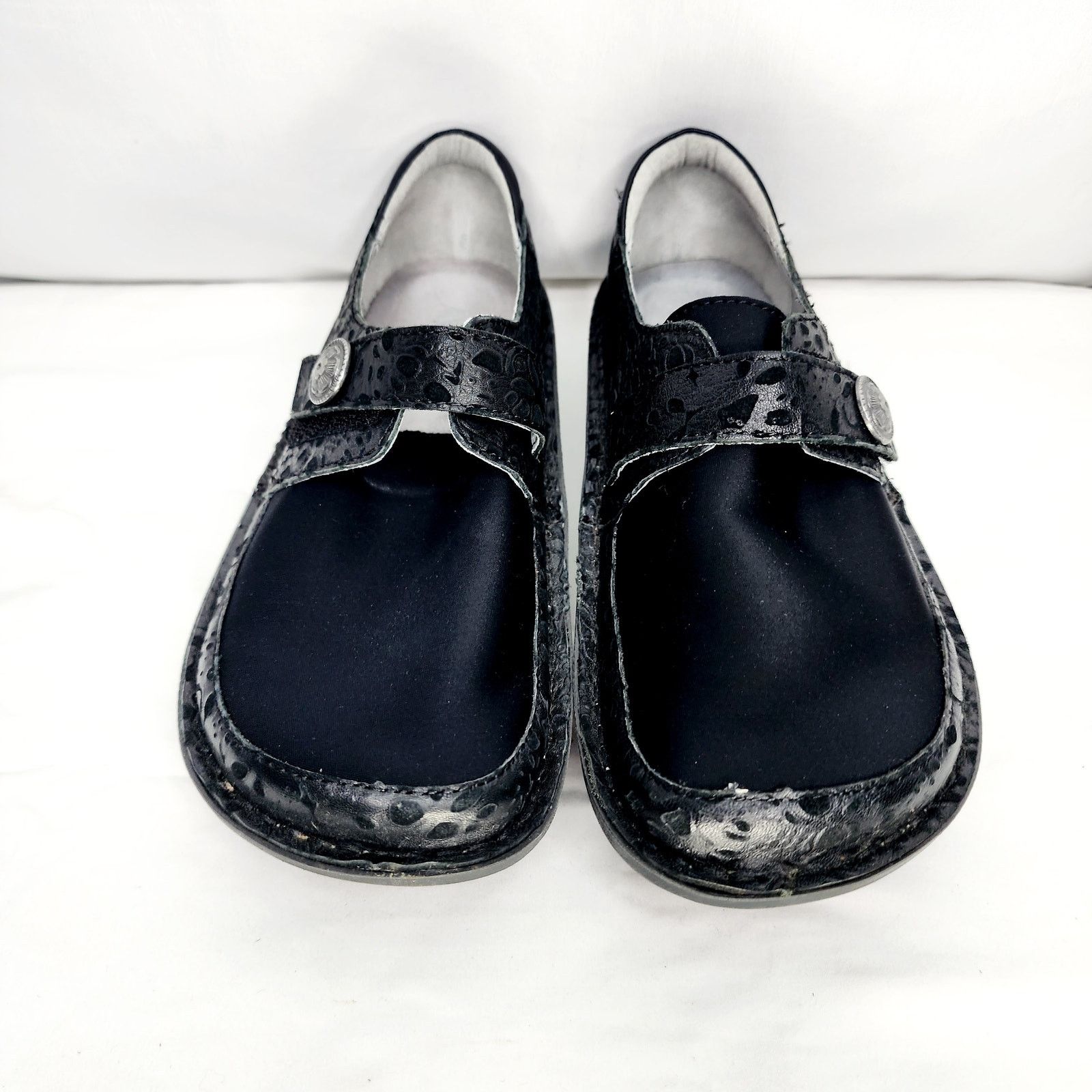 Other Alegria Black Leather Floral Embossed And Neoprene Shoes Size US 9 / IT 39 - 2 Thumbnail
