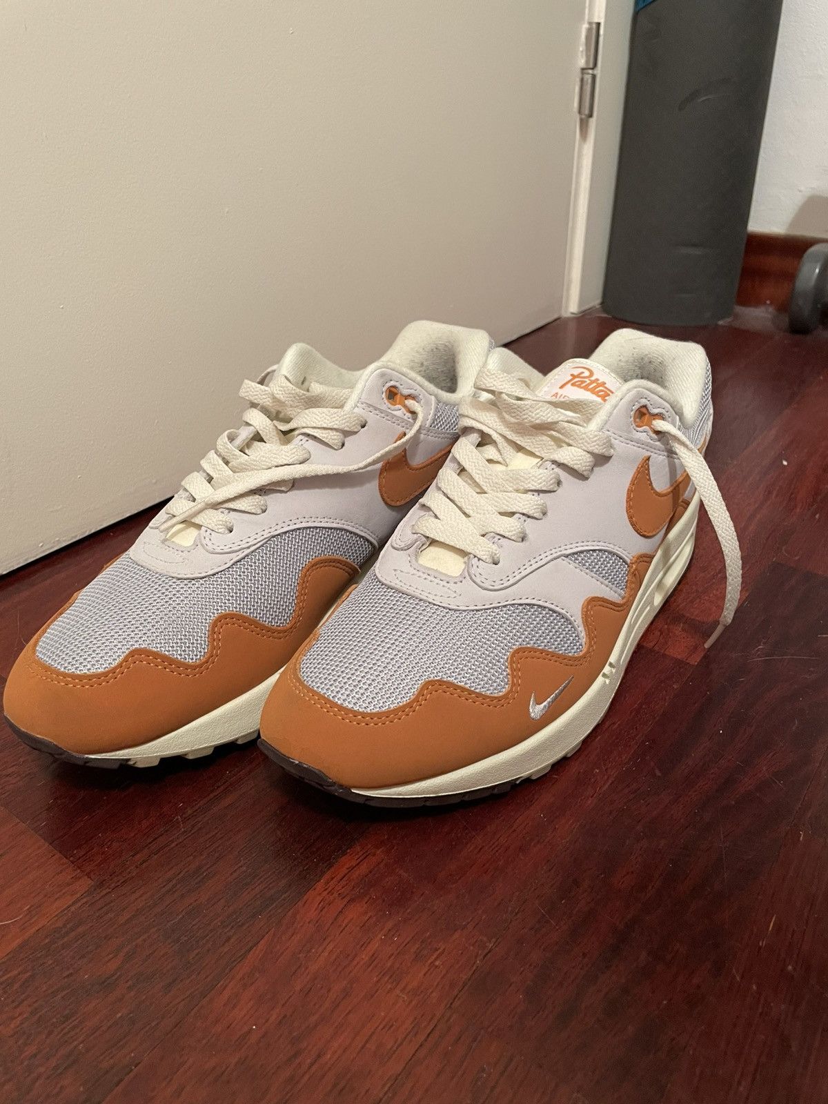 Nike × Patta Nike Air Max 1 Patta Waves Monarch with bracalet Size US 9 / EU 42 - 2 Thumbnail