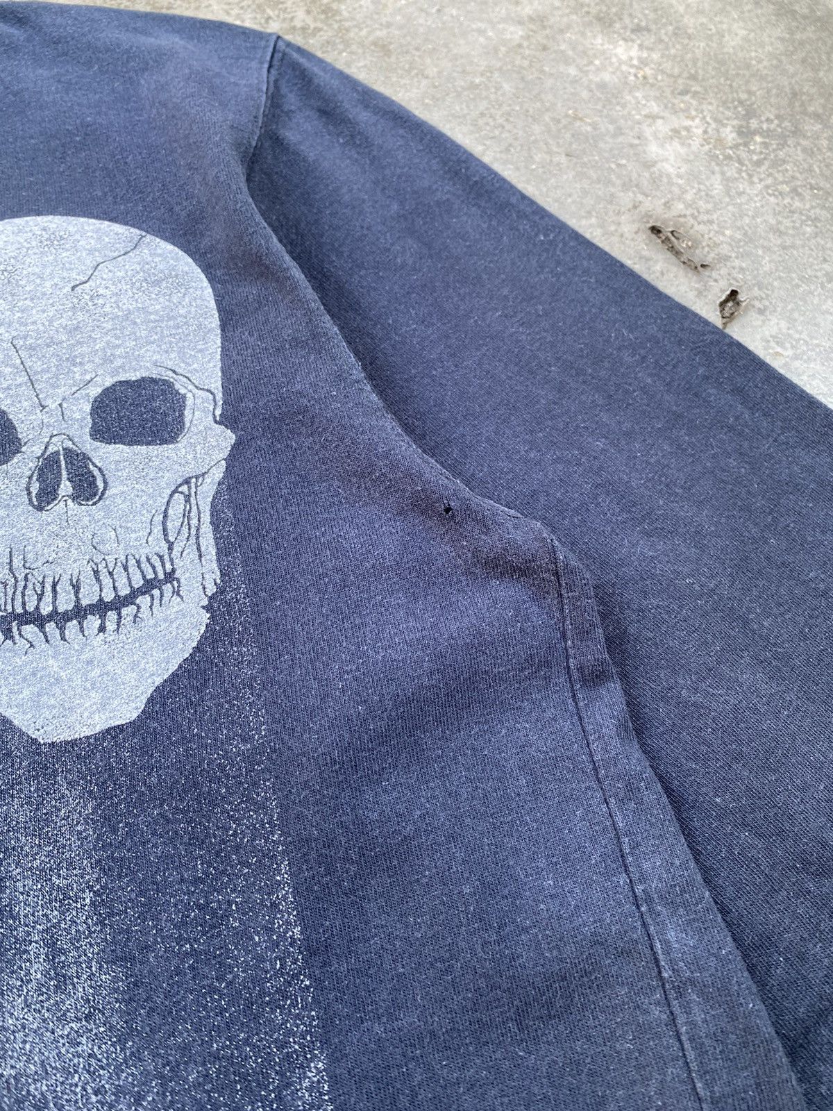 Japanese Brand Vintage Dead Or Alive Long Sleeve Size US S / EU 44-46 / 1 - 8 Thumbnail