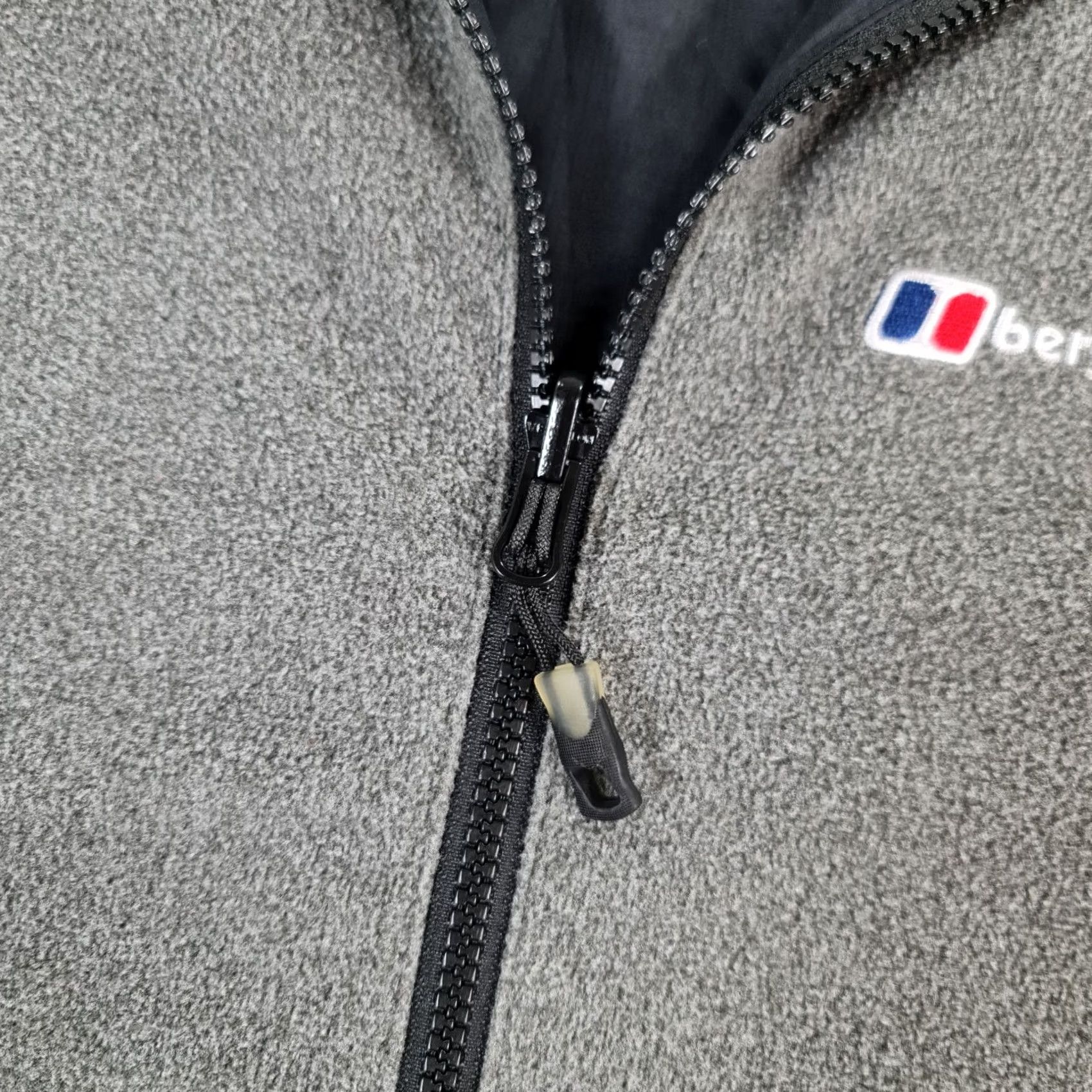 Berghaus Berghaus Mens Jacket Black Grey XL 2 in One Reversible Fleece Windbreaker Casual 90s Outdoor Size US XL / EU 56 / 4 - 5 Thumbnail