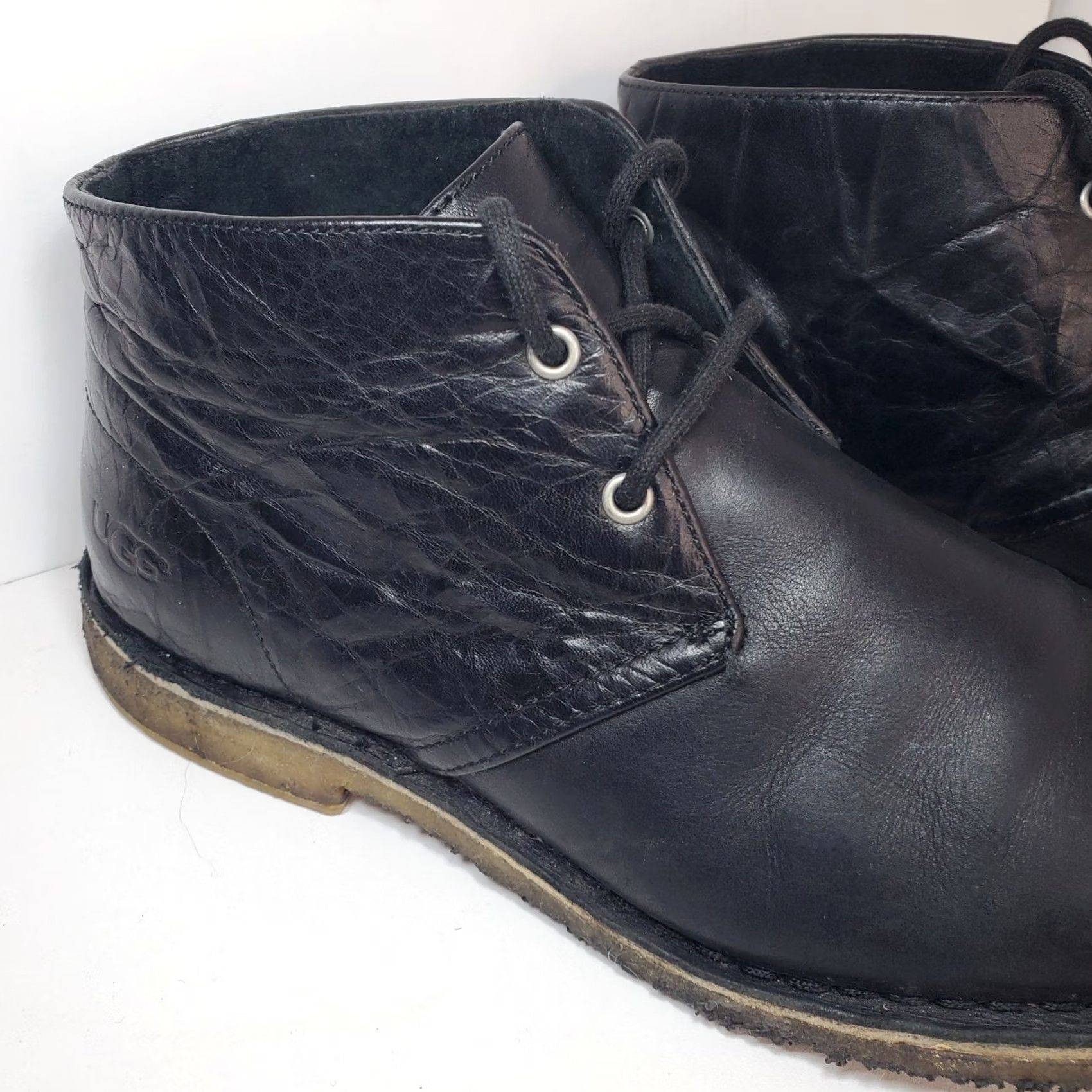 Ugg UGG Leighton Chukka Boots Mens Sz 8.5 Black Leather Ankle Classic Shoes Leather Outsole Cushioned Casual Shoes Mens Size US 9 / EU 42 - 5 Thumbnail