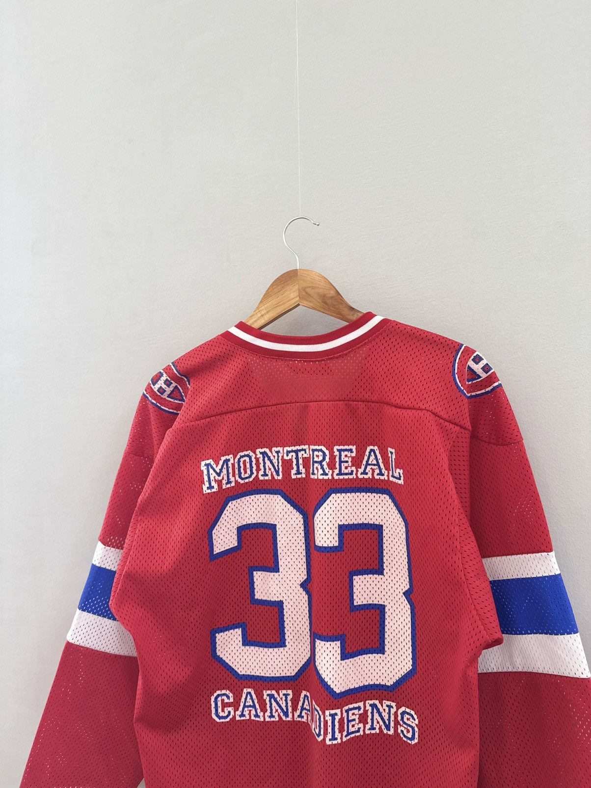 NHL Patrick Roy Montreal Canadiens CCM Heroes of Hockey Jersey Size US XL / EU 56 / 4 - 12 Thumbnail