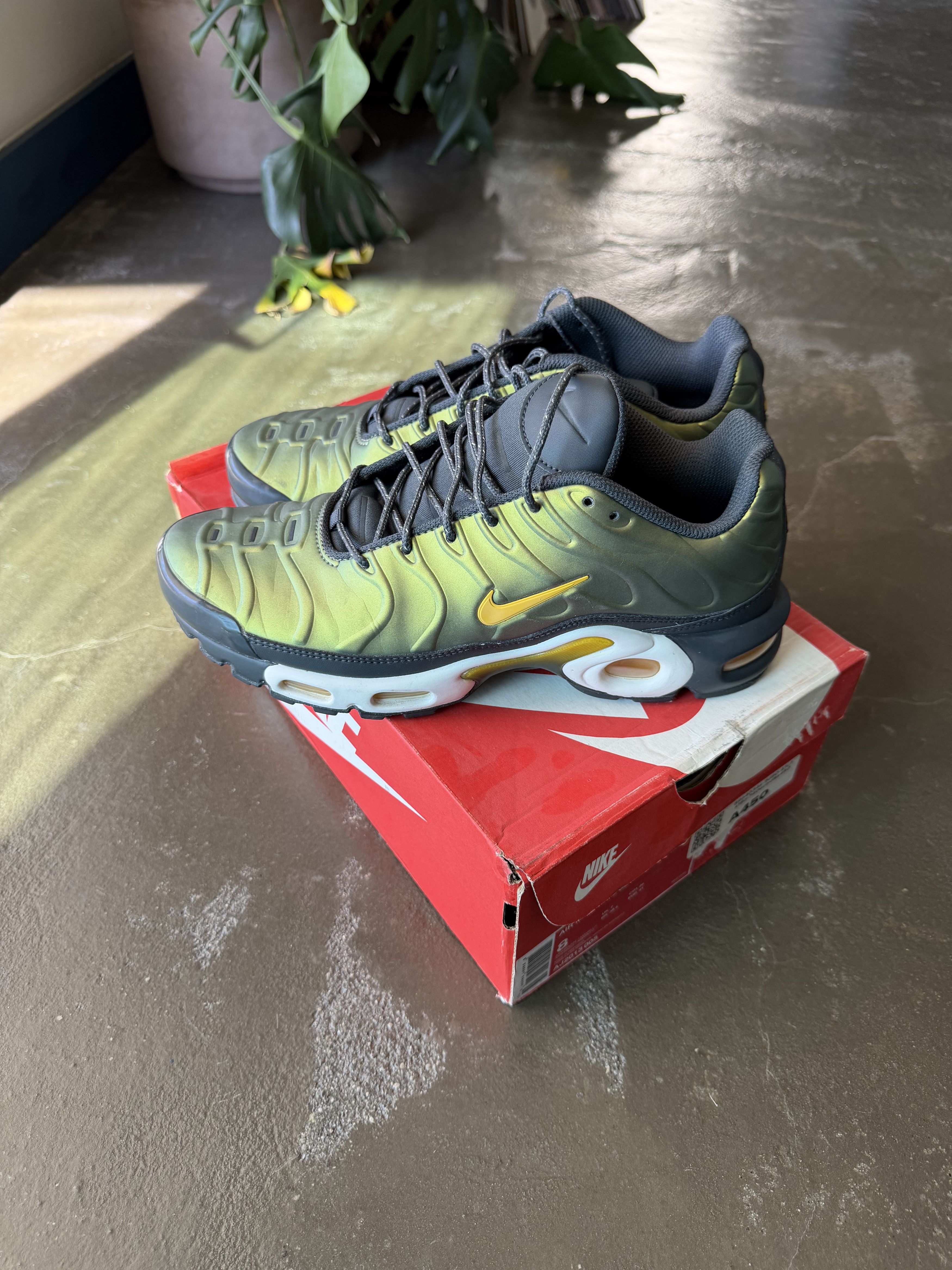 Nike Air Max Plus SE Liquid Metal Anthracite Size US 8 / EU 41 - 5 Thumbnail