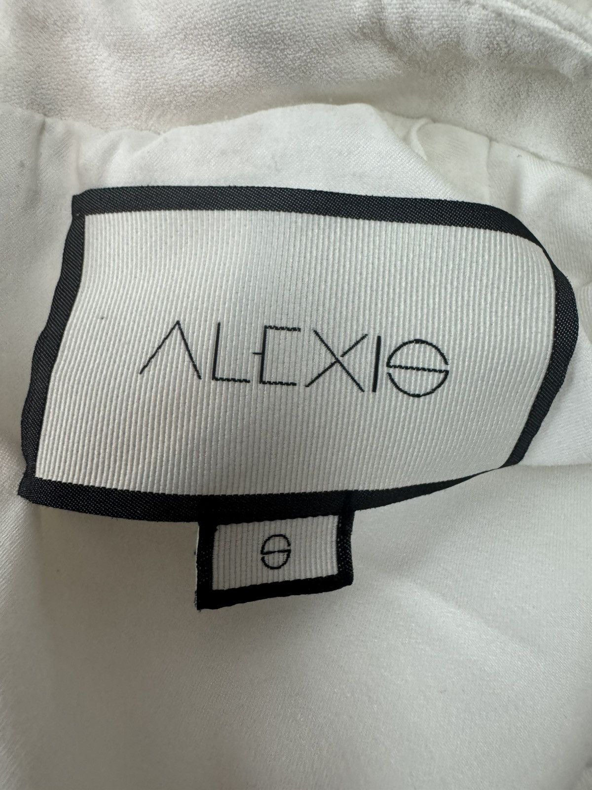 ALEXIS Alexis Marianna Tiered Bell Sleeved Ecru Mini Shift Dress Size S / US 4 / IT 40 - 13 Thumbnail