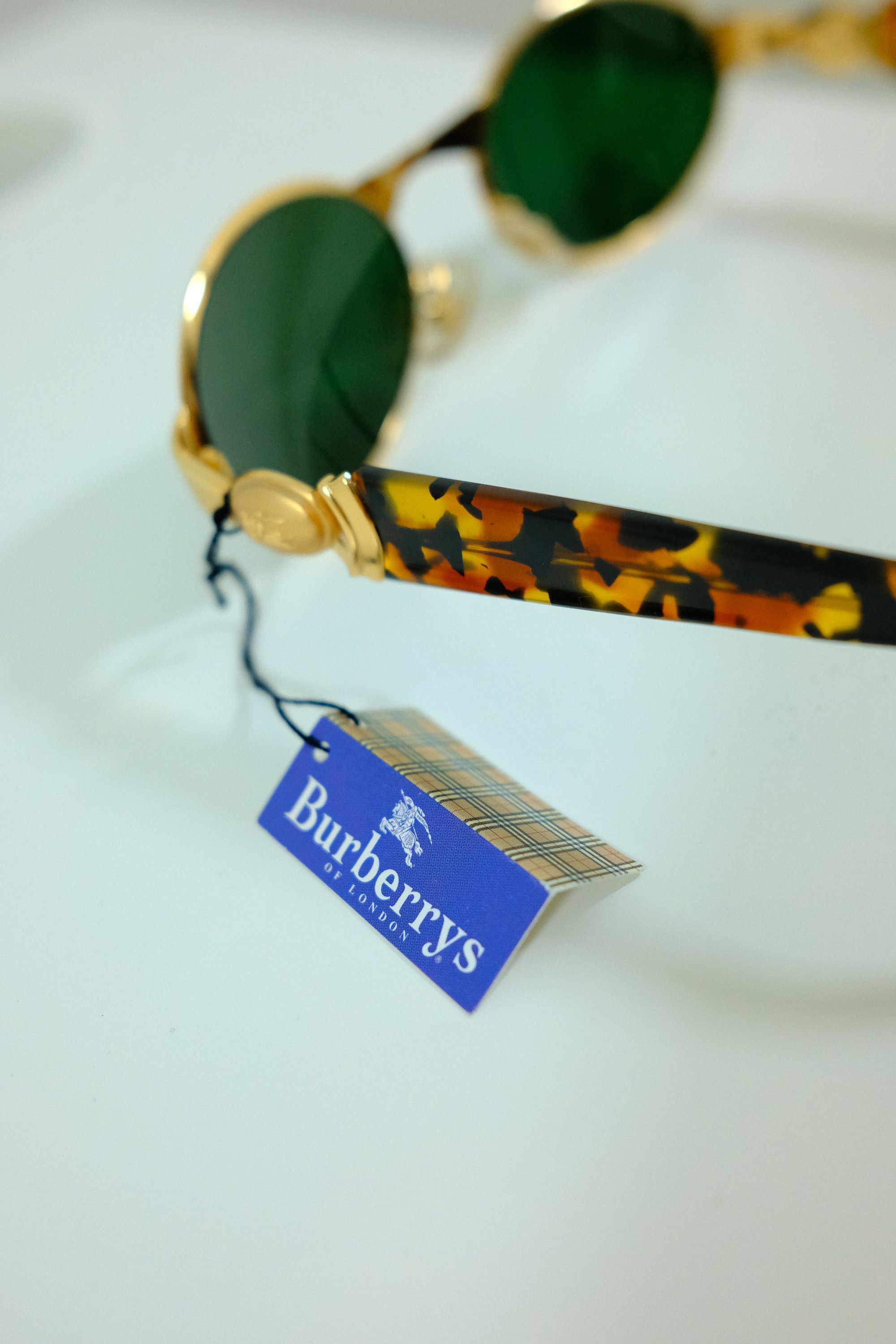 Burberry × Vintage Burberry '90s Gold Havana Oval Sunglasses Size ONE SIZE - 10 Thumbnail