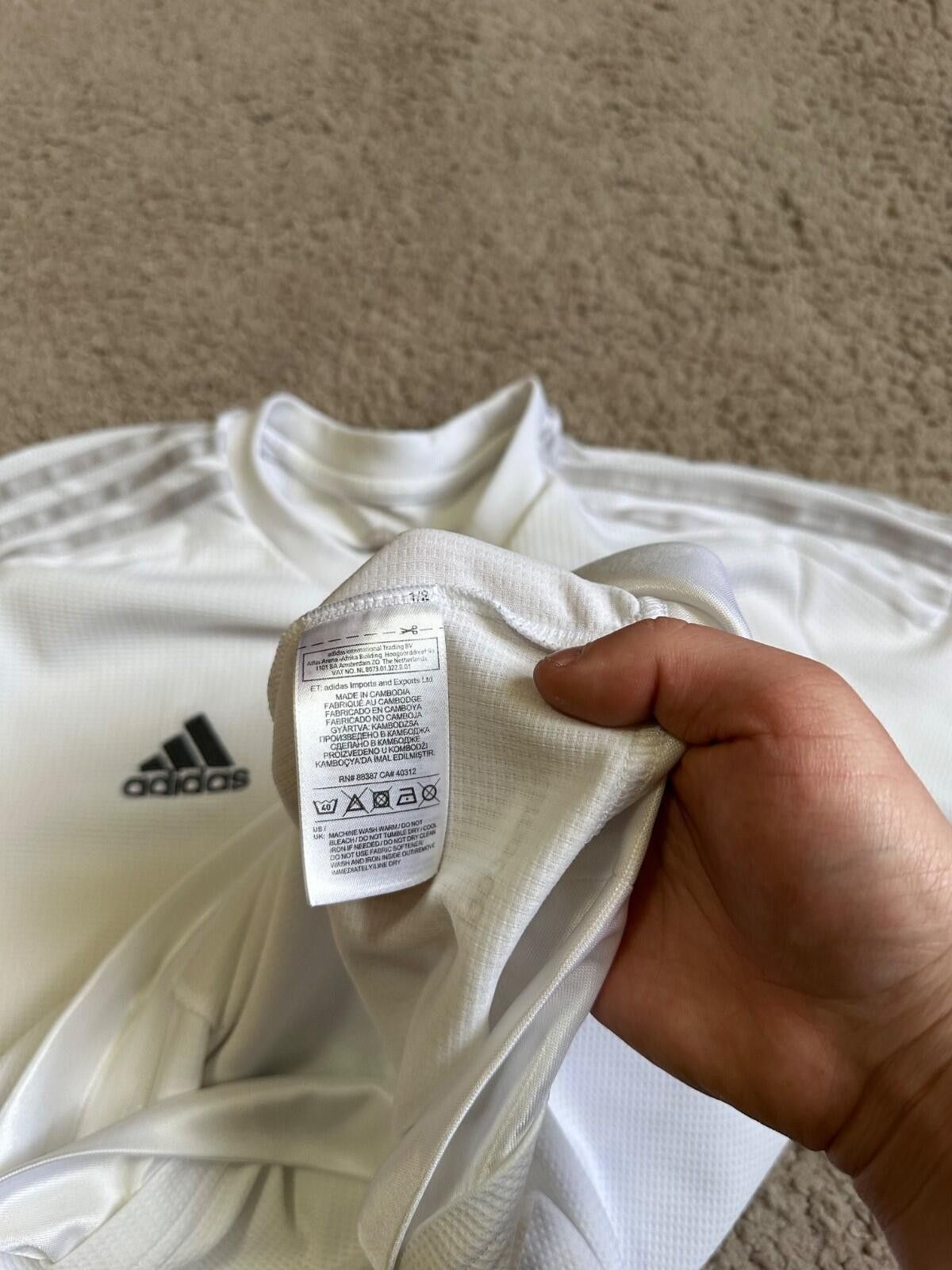 Adidas Adidas Real Madrid 2015-16 Home Football Shirt Soccer Jersey Size US S / EU 44-46 / 1 - 6 Thumbnail