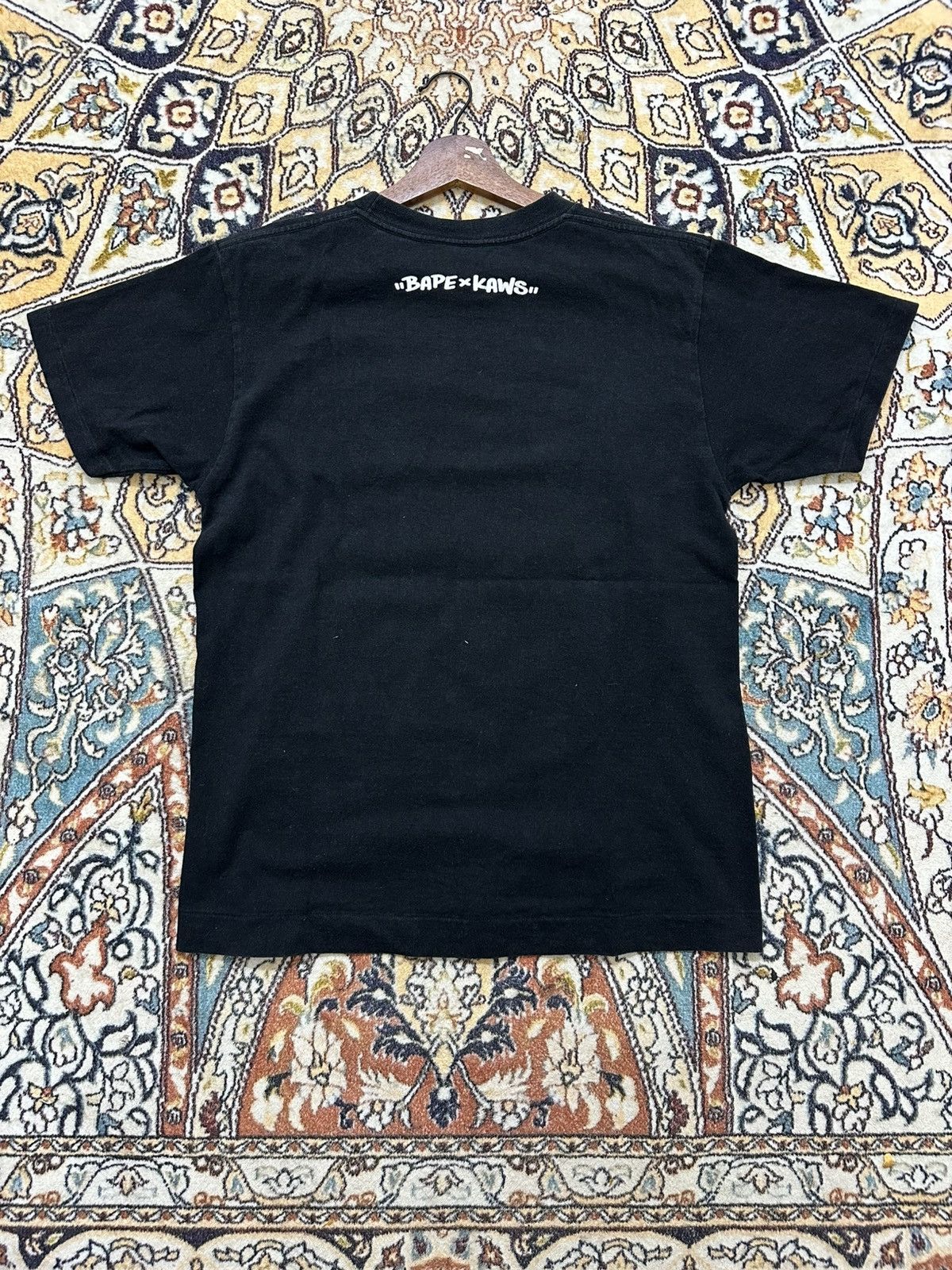 Bape × Kaws Bape Kaws Baby Milo Tee Size XL Size US M / EU 48-50 / 2 - 3 Thumbnail