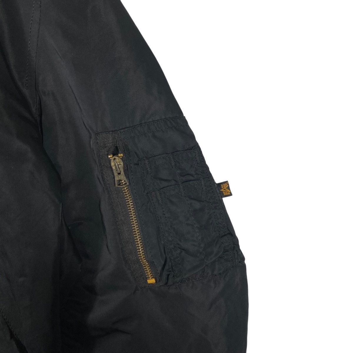 Alpha Industries Vintage Alpha Industries MA-1 Bomber Jacket Flyers Mens Size US L / EU 52-54 / 3 - 5 Thumbnail