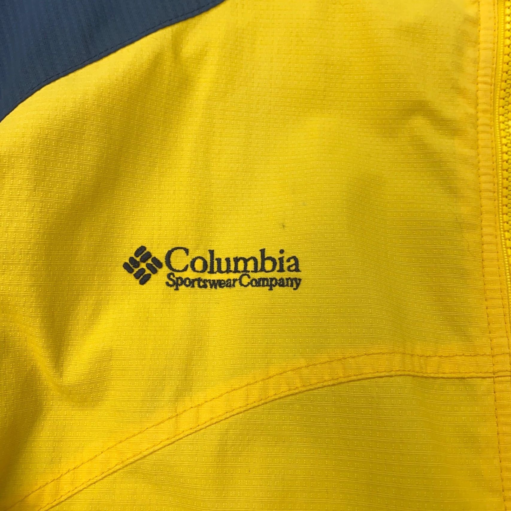 Rains VINTAGE Columbia Jacket Womens XL Yellow Nylon Wind Rain Ski Hooded Lined Size XL / US 12-14 / IT 48-50 - 5 Thumbnail