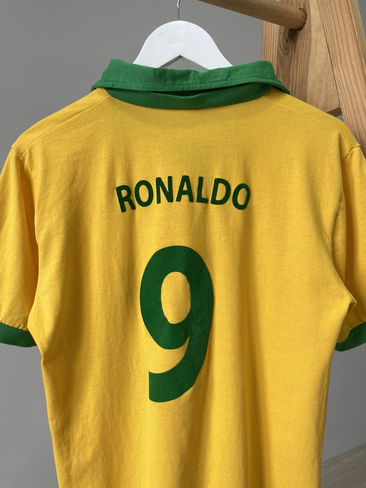 Vintage VINTAGE BRASIL RONALDO #9 FOOTBALL BLOKECORE COTTON JERSEY Size US L / EU 52-54 / 3 - 10 Thumbnail