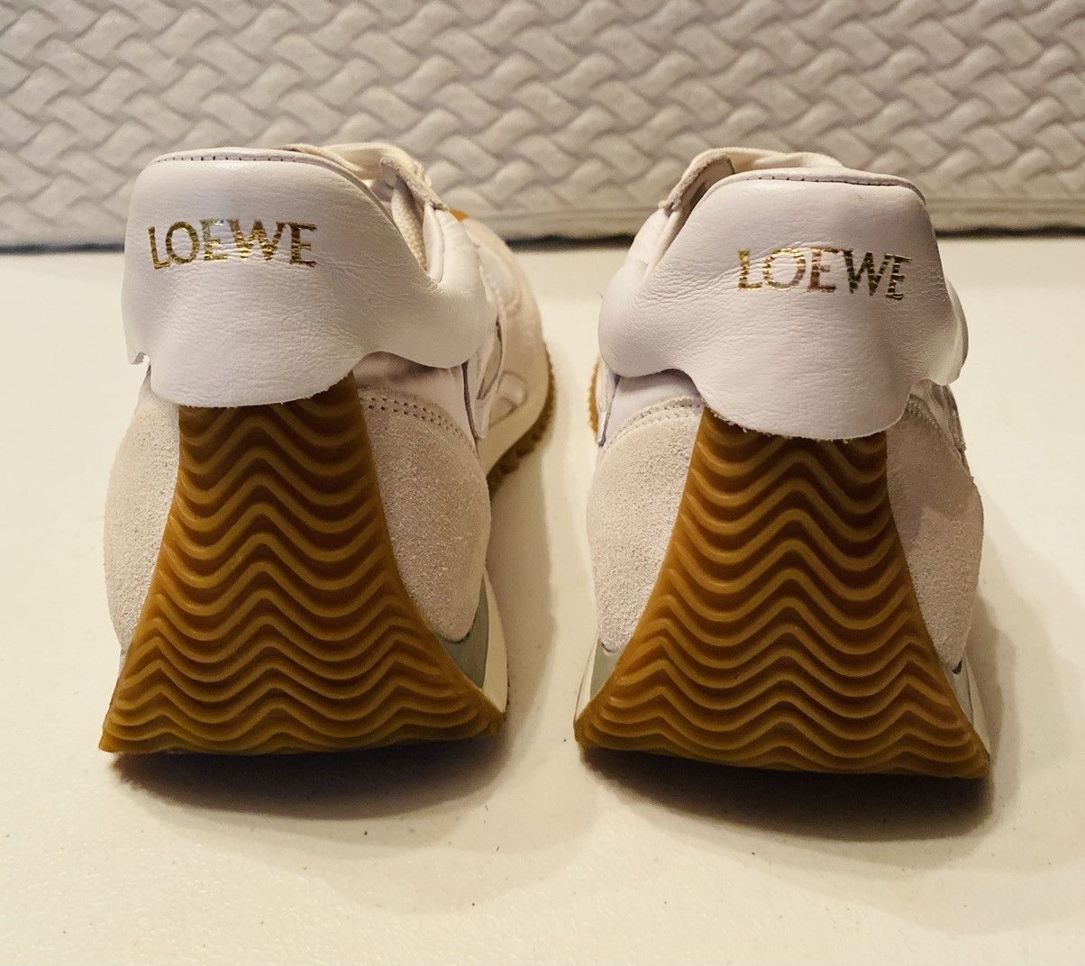 Loewe Loewe 🇮🇹 Flow Retro Runner Sneakers White Techno Suede 9 US Size US 9 / IT 39 - 11 Thumbnail