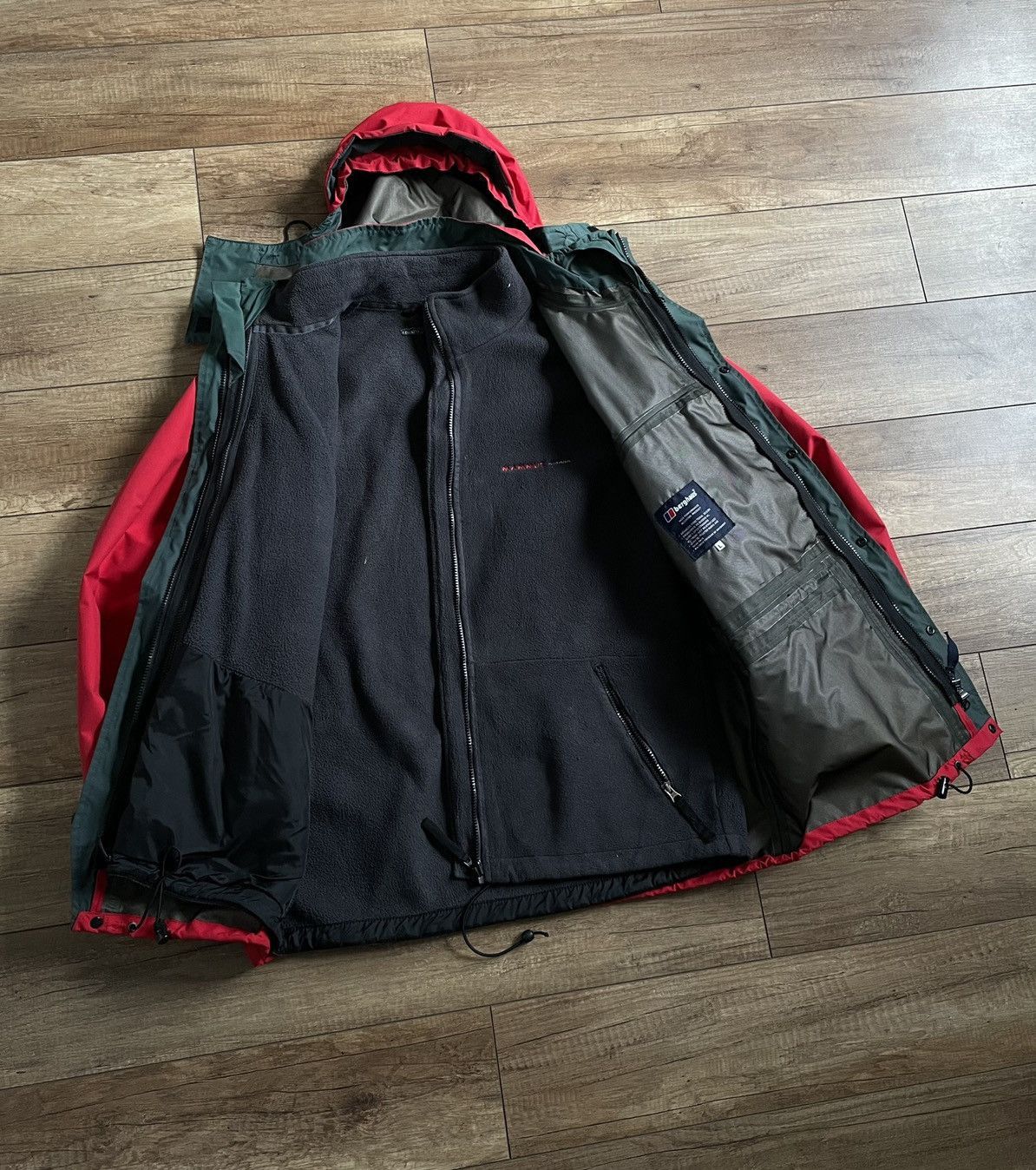 Berghaus Vintage Berghaus Hooded GoreTex 3in1 Expedition Ski Jacket Size US L / EU 52-54 / 3 - 10 Thumbnail