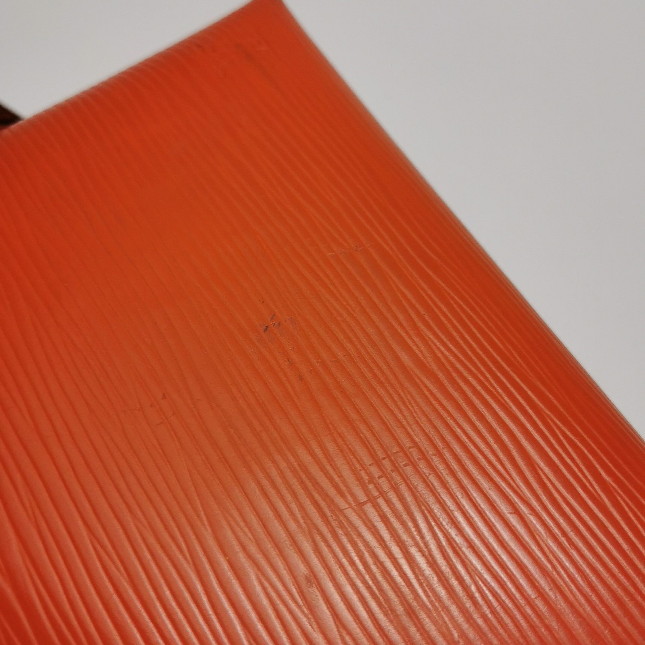 Louis Vuitton Louis Vuitton (LV) Small Cowhide Solid Color Water Ripple C Size ONE SIZE - 6 Thumbnail