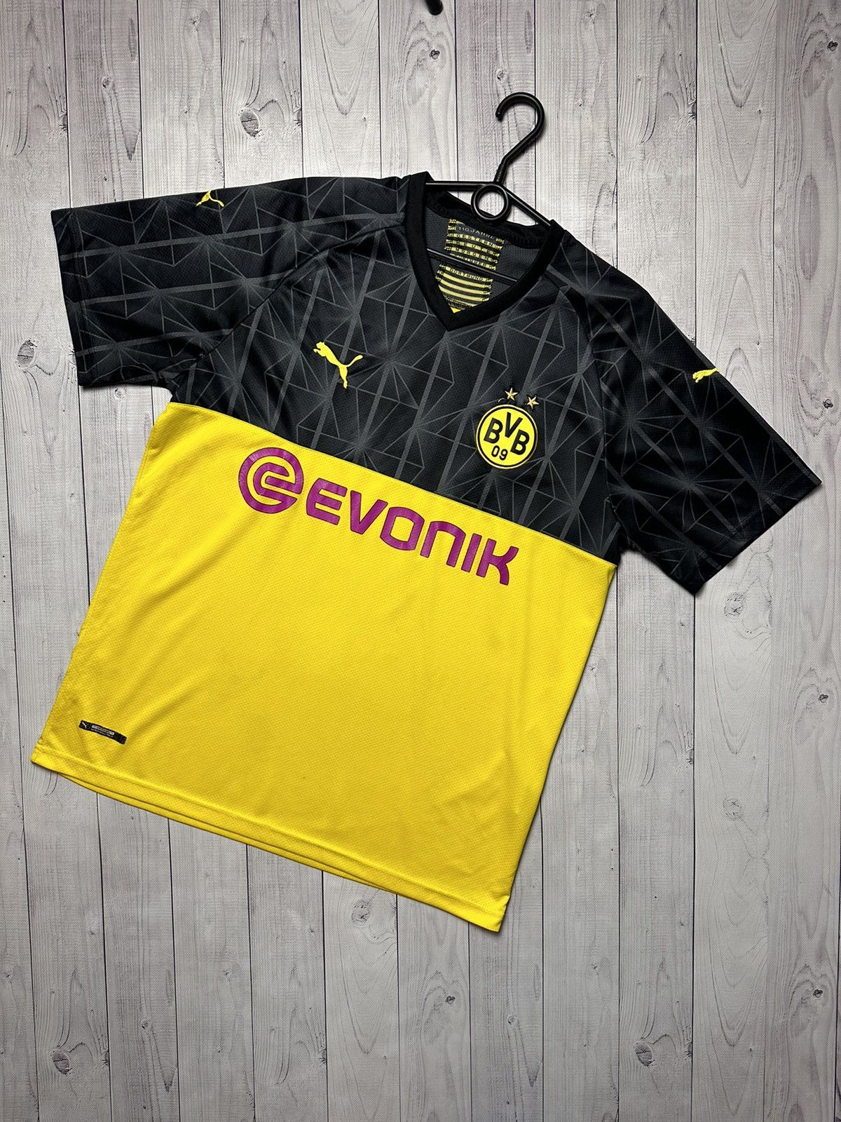 Borussia Dortmund puma soccer jersey size M