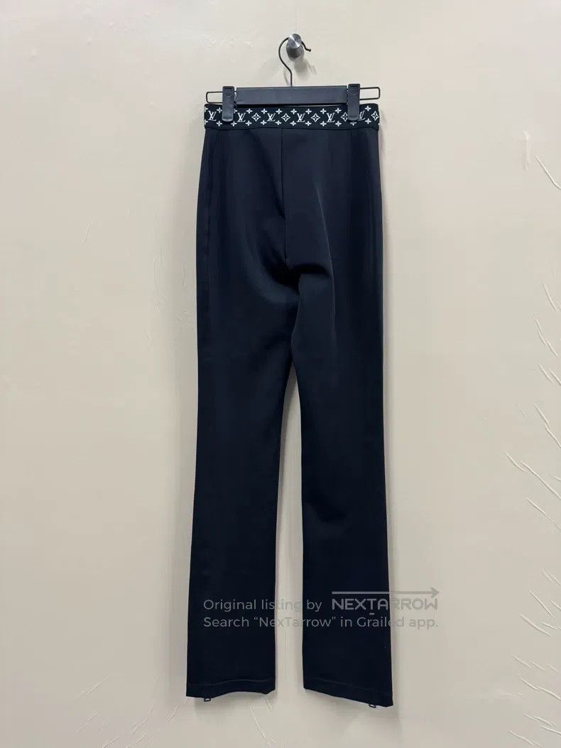 Louis Vuitton Louis Vuitton Black logo presbyopic micro flared pants Size US 34 / EU 50 - 2 Thumbnail