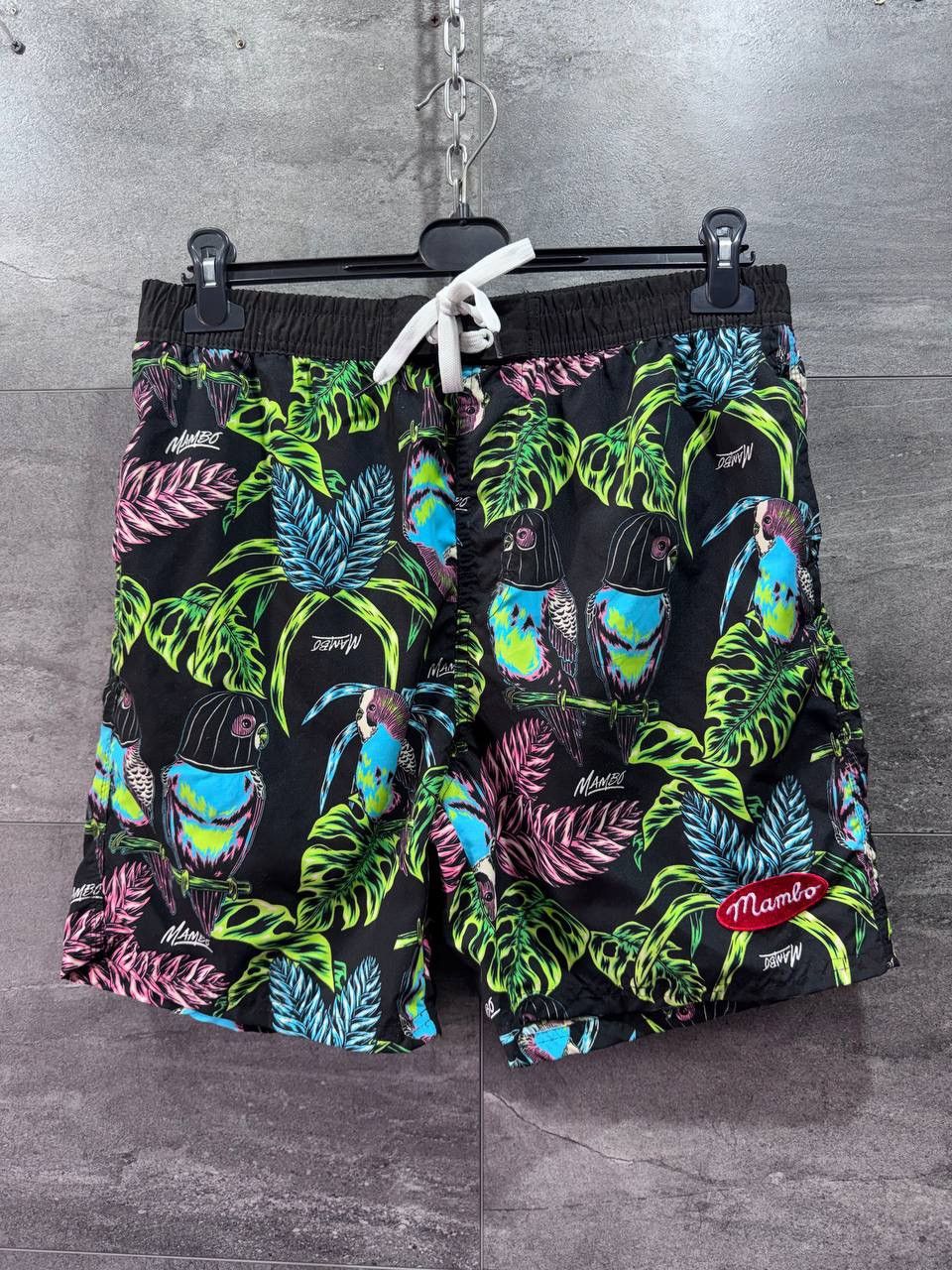 Mambo Mambo Men's Tropical Parrot Board Shorts Swim Trunks Size US 34 / EU 50 - 1 Thumbnail