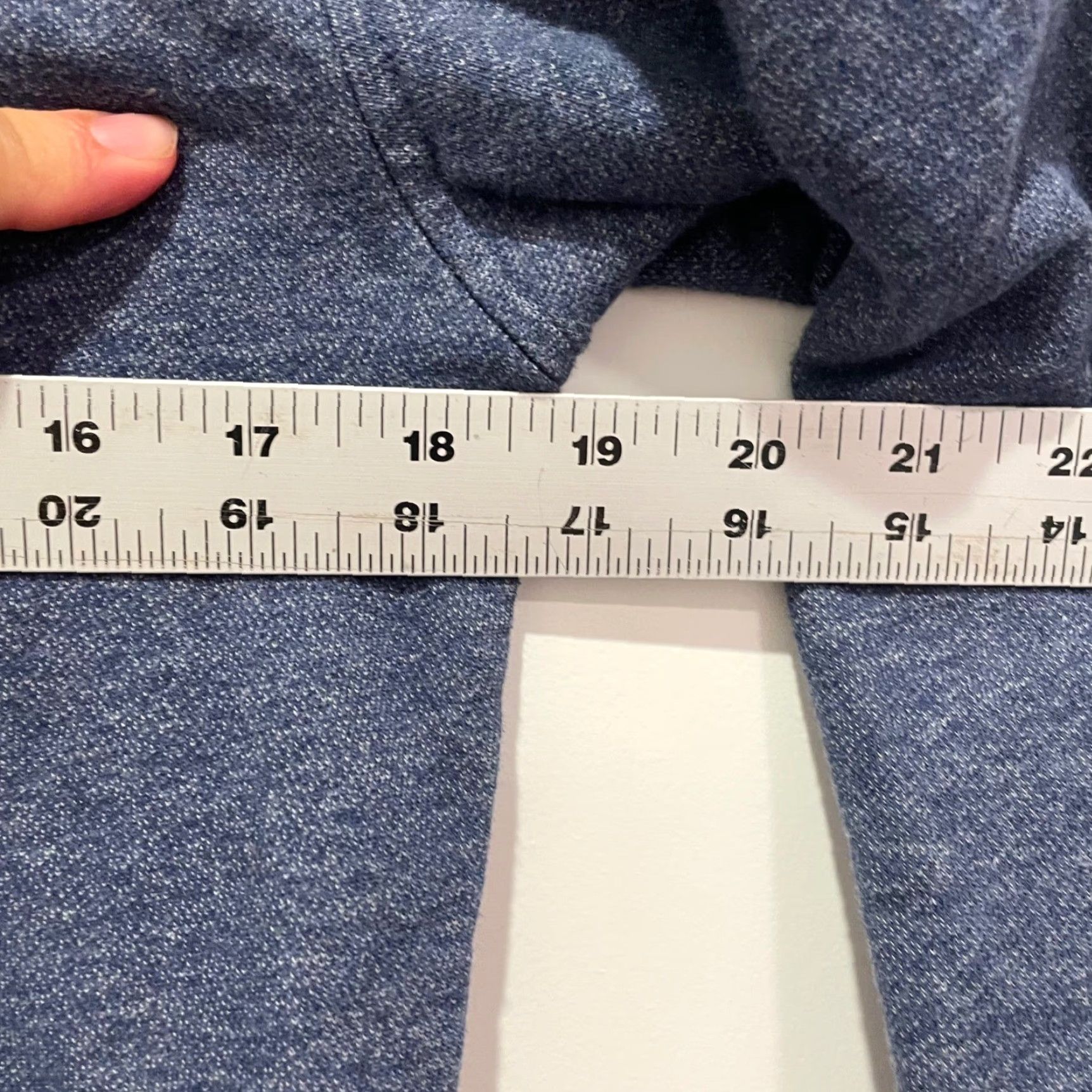 Vineyard Vines VINEYARD VINES Men XS Blue Quarter Zip Pullover Sweatshirt Neon Trim Quilted Logo Zipper Knit Mock Neck All Seasons Pullover Size US XS / EU 42 / 0 - 5 Thumbnail