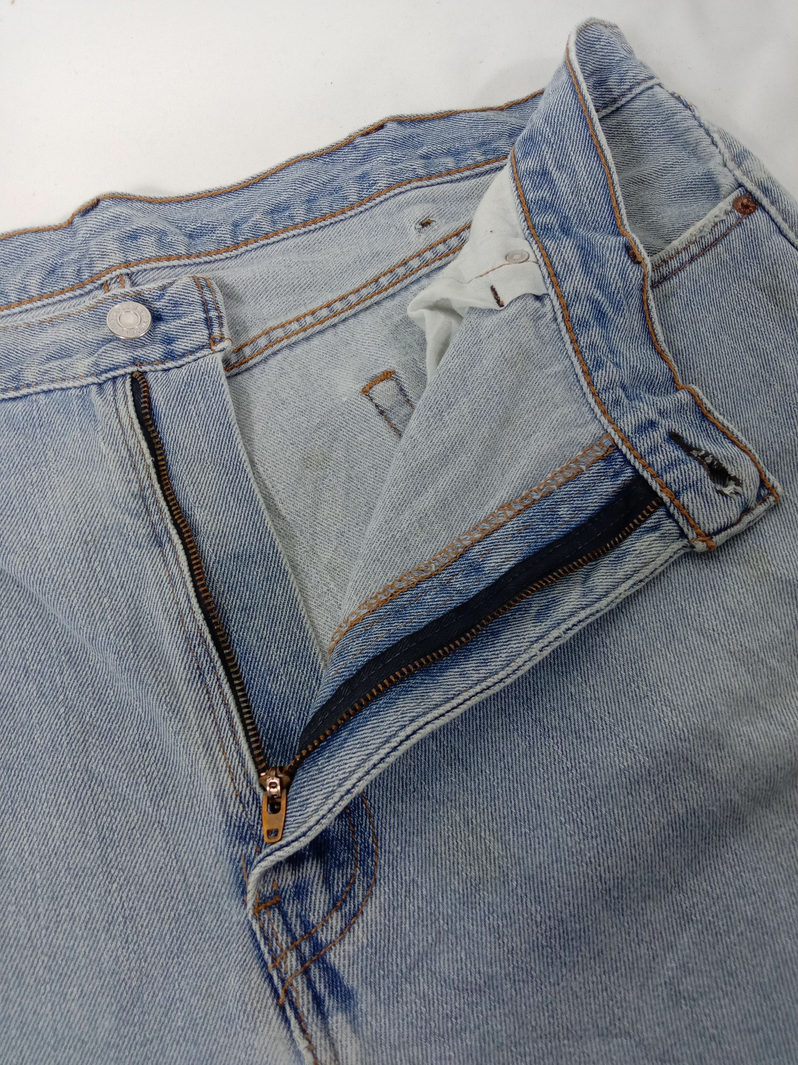 Levi's Vintage Levi's 505 Jeans Light Wash Regular Fit Denim Size US 42 / EU 58 - 9 Thumbnail