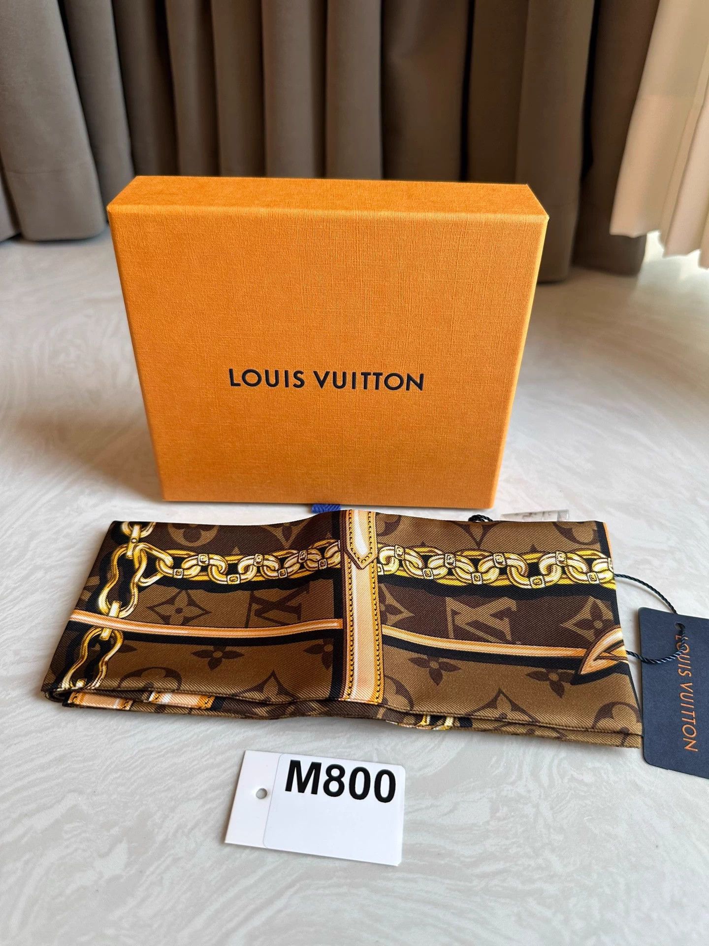 Louis Vuitton LV Monogram silk hair scarf NWT boxed Size ONE SIZE - 4 Thumbnail