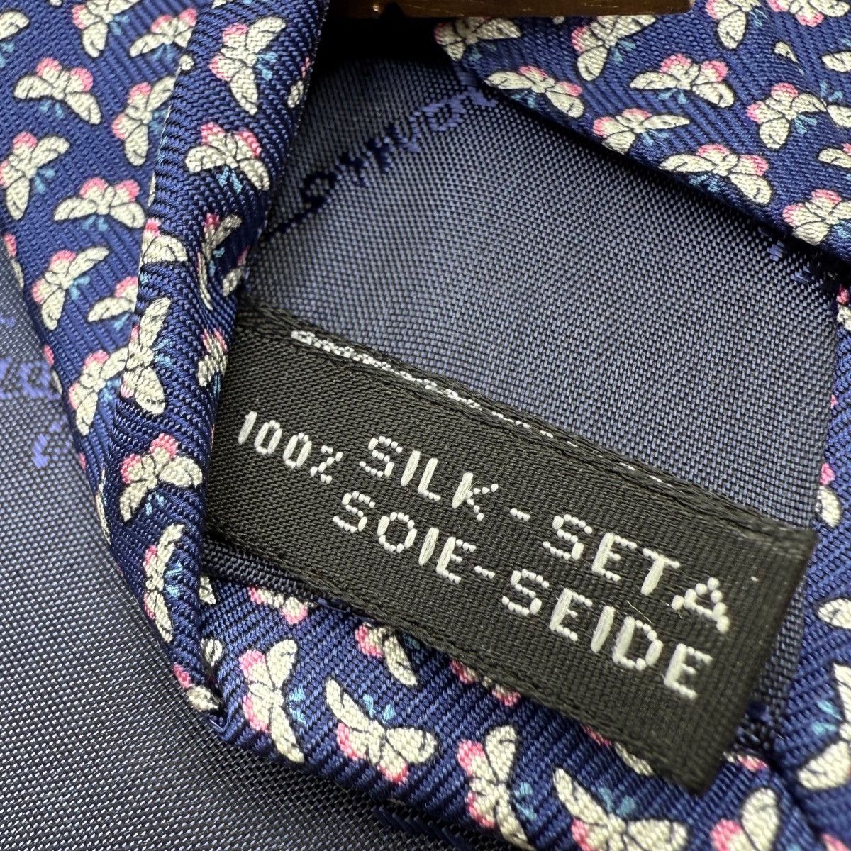 Salvatore Ferragamo Salvatore Ferragamo Silk Tie, Navy, Made in Italy, Like New Size ONE SIZE - 5 Thumbnail
