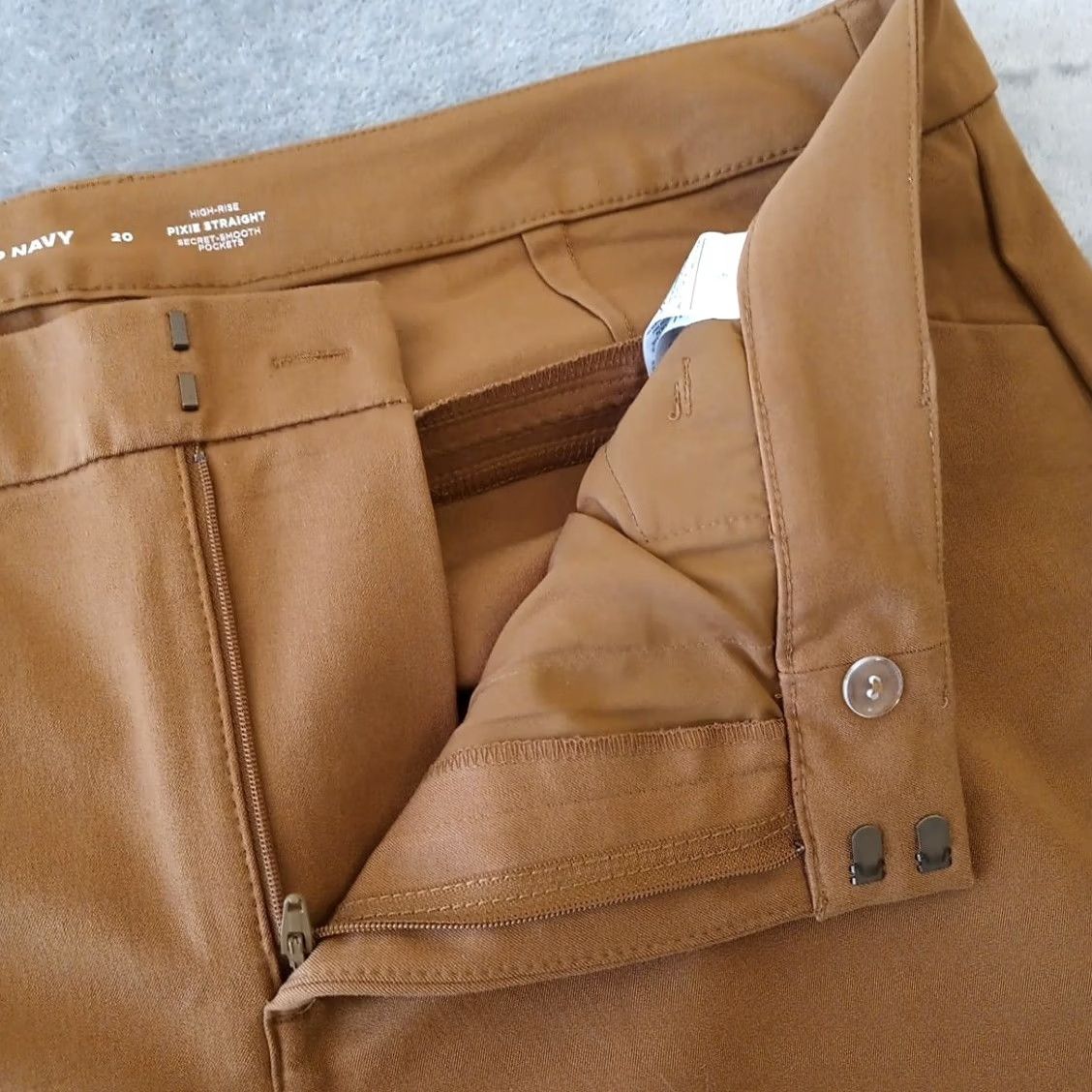 Old Navy Old Navy Pixie Ankle Pants Womens Size 20 Brown Pockets 41x26.5 High Rise Straight Leg Front Flat Front Regular Rise Cotton Blend Casual Pants Girls? Size 42" / US 20 - 5 Thumbnail