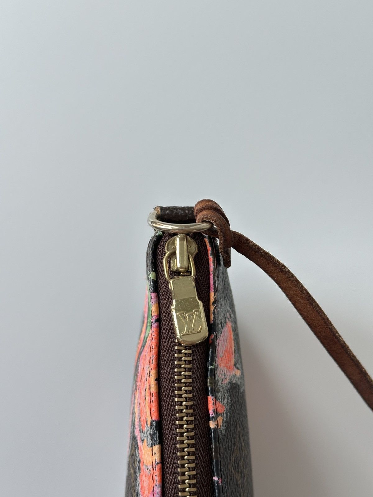 Louis Vuitton LOUIS VUITTON Pochette Bag Accessories Stephen Sprouse Roses Size ONE SIZE - 9 Thumbnail