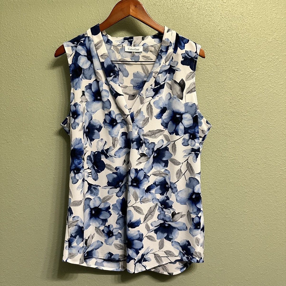 Calvin Klein Calvin Klein Women’s Blue Floral V-neck Shell Size XL / US 12-14 / IT 48-50 - 1 Thumbnail
