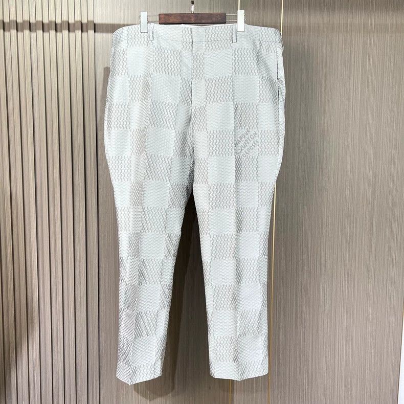 Louis Vuitton LOUIS VUITTON size US 60 Silver Grey Checkerboard Alphabet Size US 44 / EU 60 - 1 Thumbnail