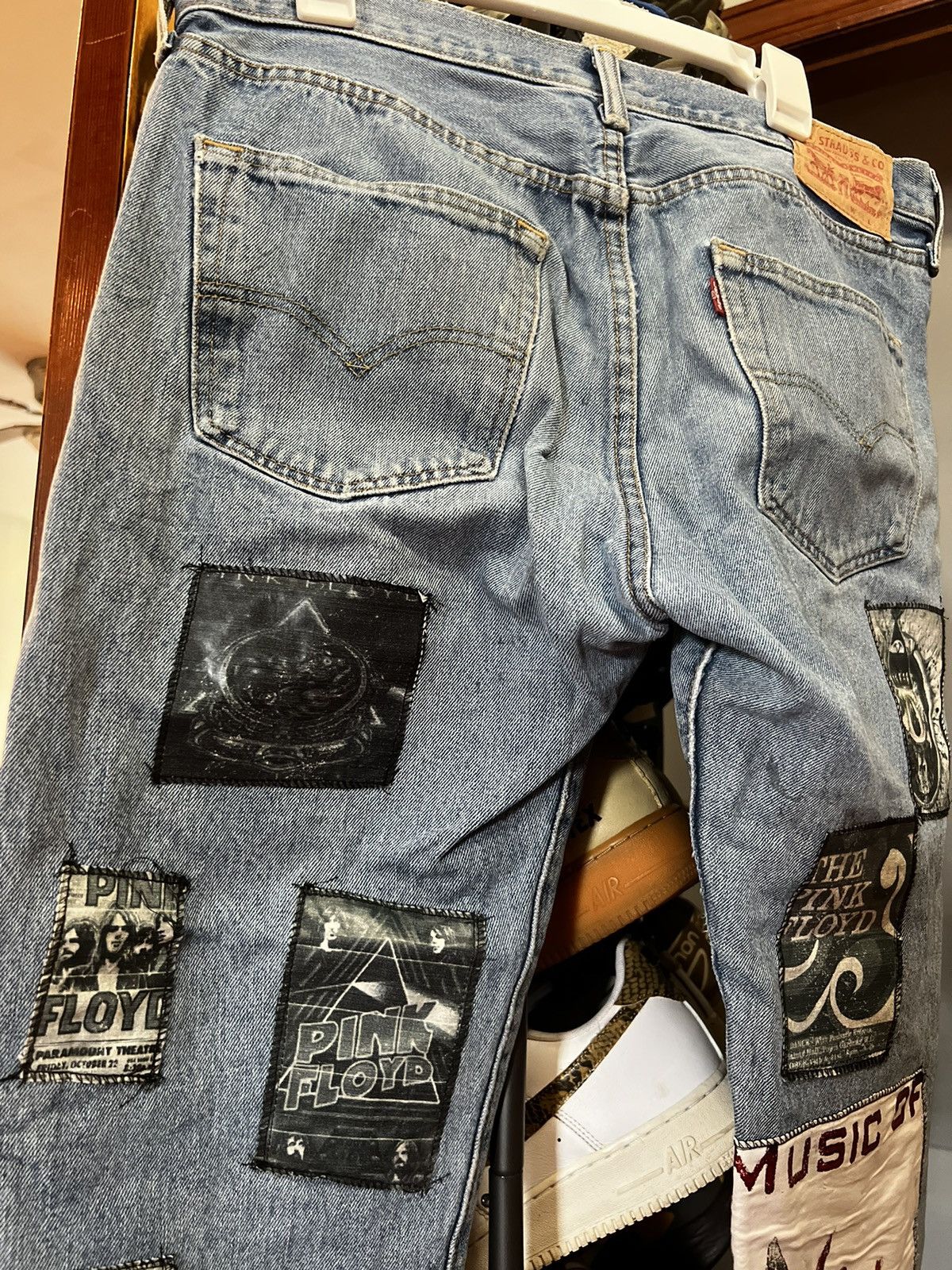 Levi's Vintage Clothing × Pink Floyd Levi's Pink Floyd Hand Made Patchwork Jeans Size US 34 / EU 50 - 6 Thumbnail