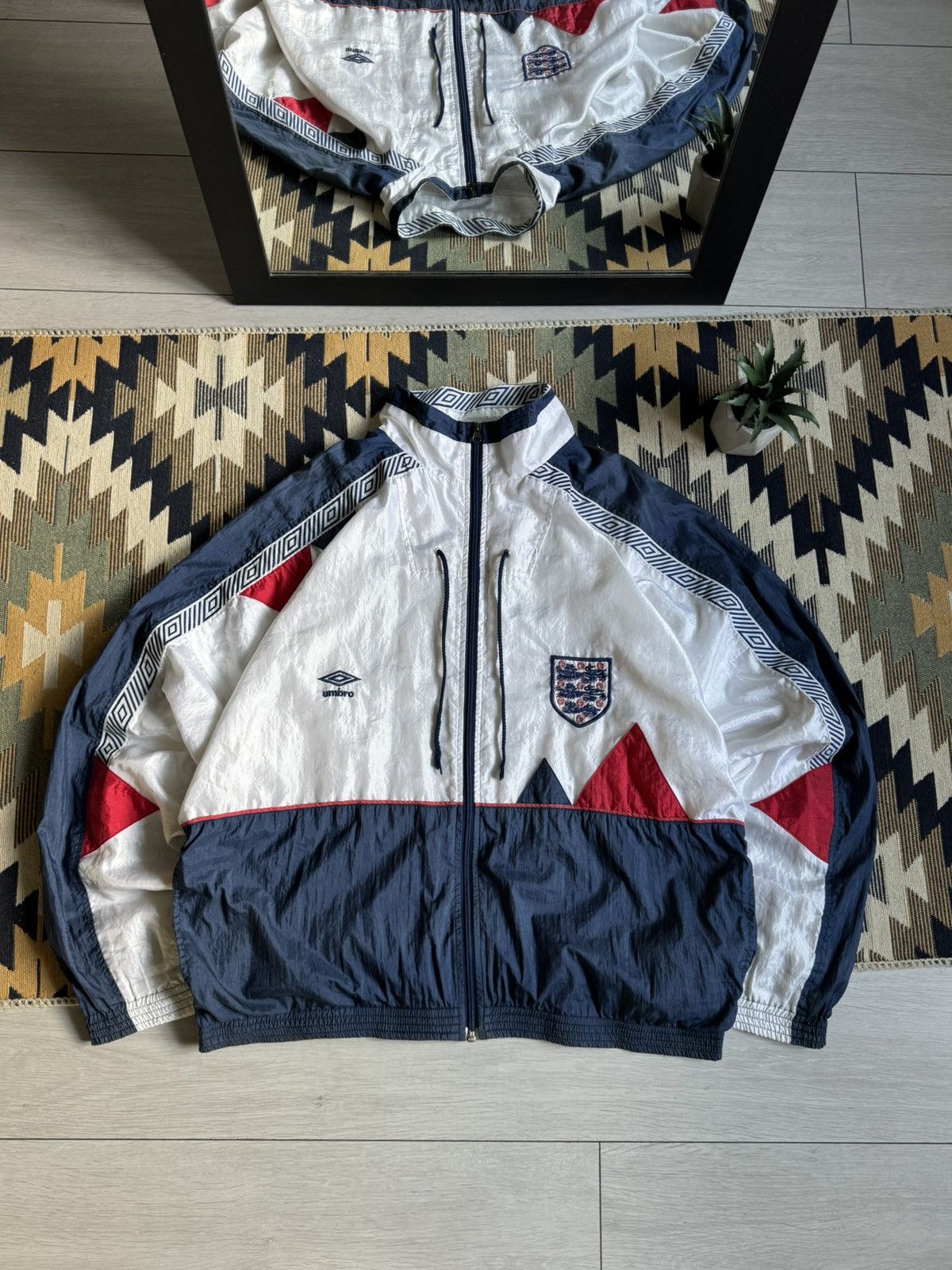 Umbro Vintage Umbro England 1990-92 Soccer Blockcore Jacket Size US XL / EU 56 / 4 - 4 Thumbnail
