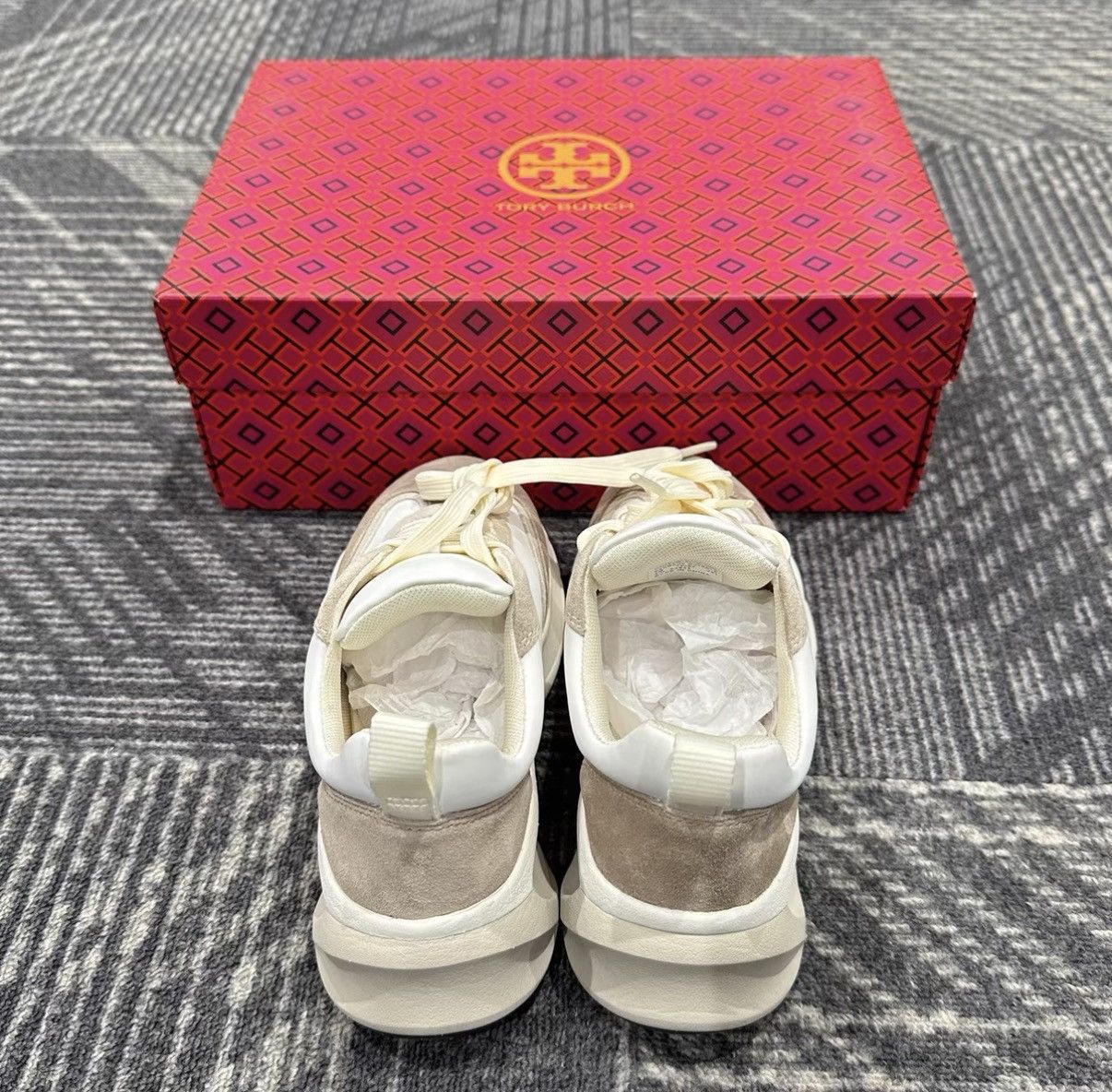 Tory Burch Tory Burch Good Luck Low-top Fashion Sneakers J42 Size US 5 / IT 35 - 3 Thumbnail