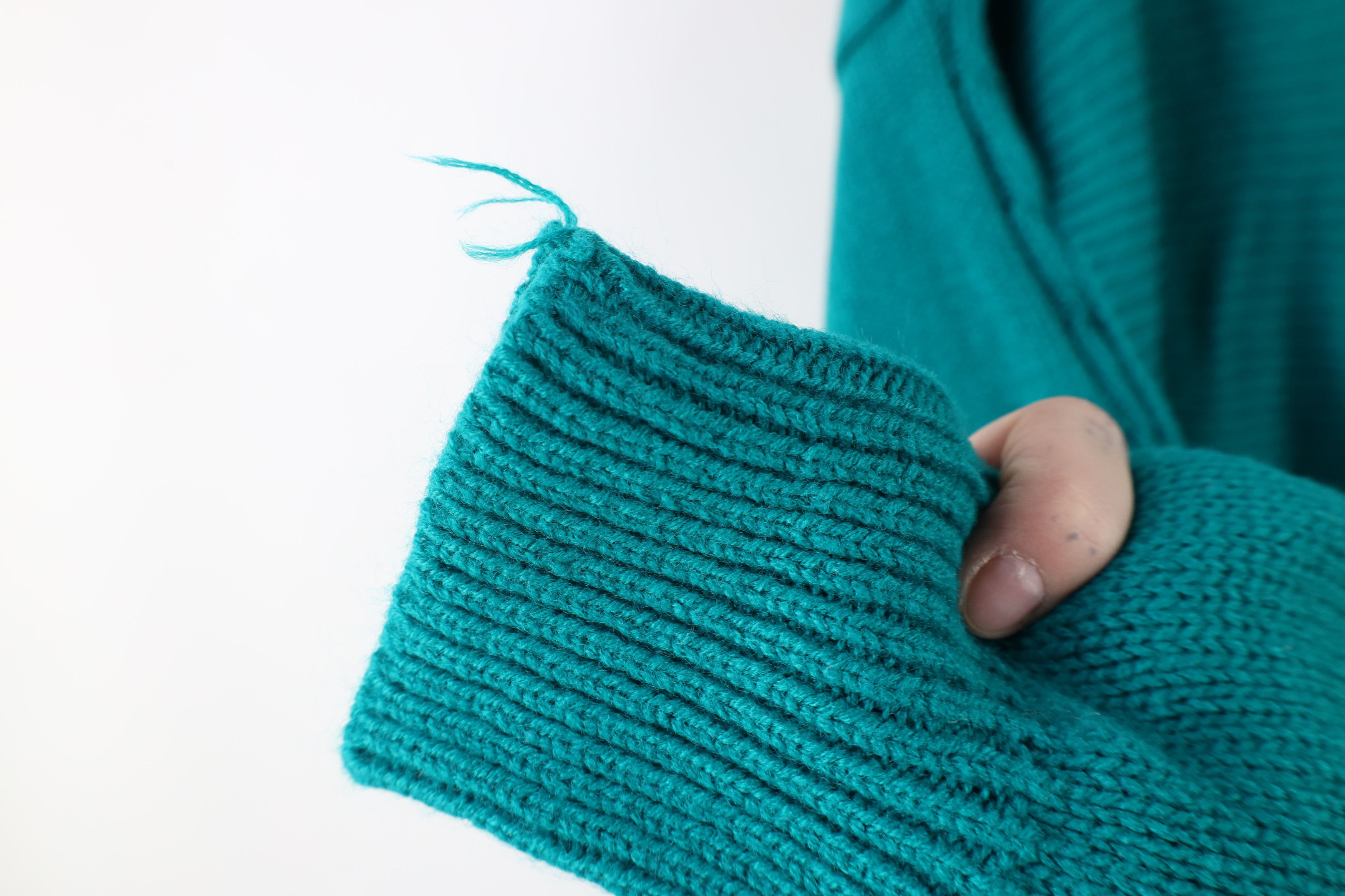 Vintage Vintage 70s Streetwear Cable Knit Front Bib Sweater Teal Size XS / US 0-2 / IT 36-38 - 6 Thumbnail
