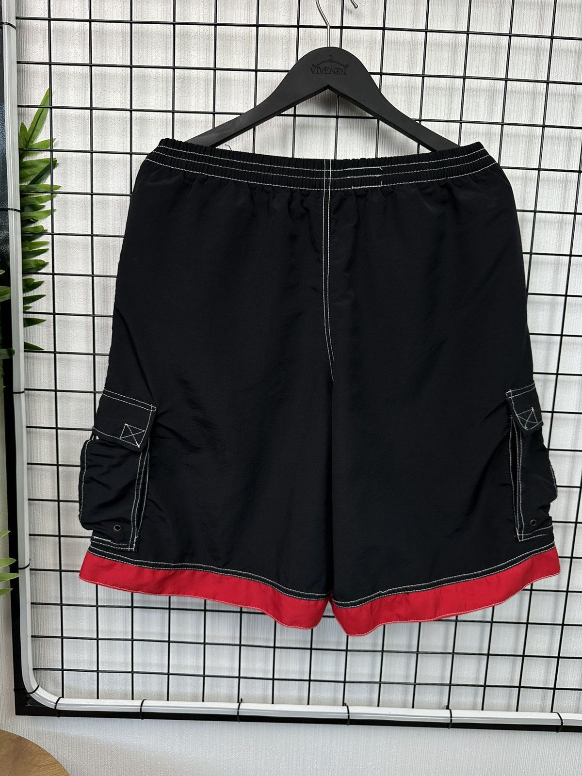 Diesel × Vintage Vintage Diesel Y2K cargo shorts Men L XL Black Size US 36 / EU 52 - 13 Thumbnail