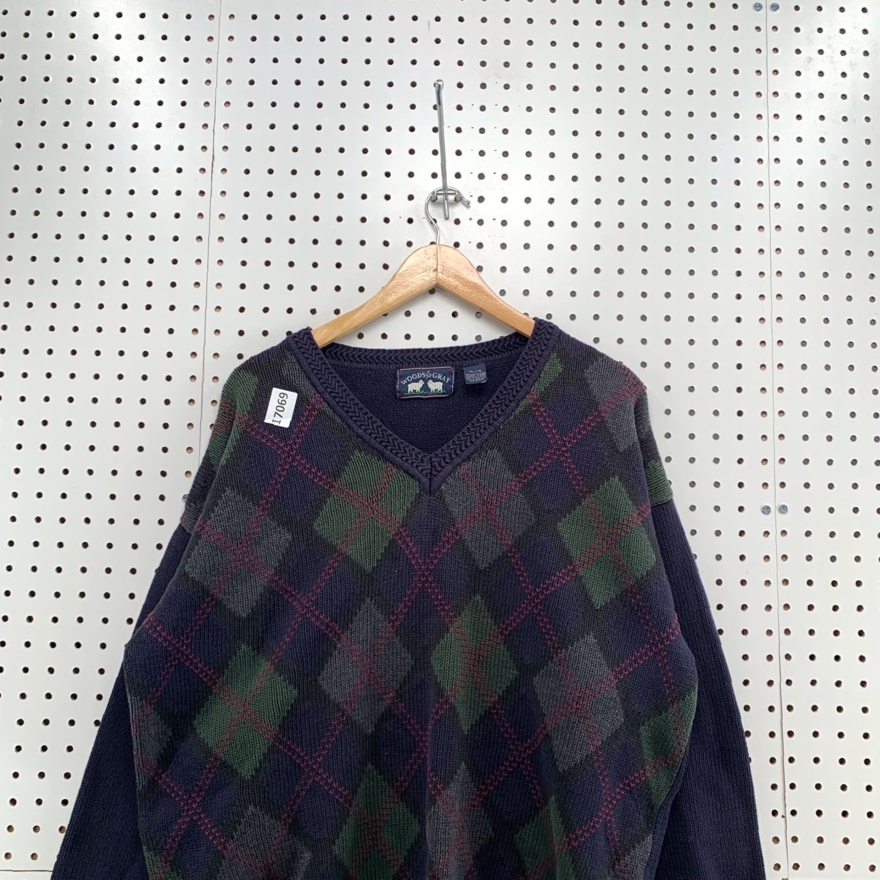 Vintage VINTAGE Woods & Gray Plaid Knit Sweater Mens XL Blue Argyle V-Neck Pullover - Knit Sweater Pattern: Argyle/Diamond Keeps Warm? Size US XL / EU 56 / 4 - 2 Thumbnail