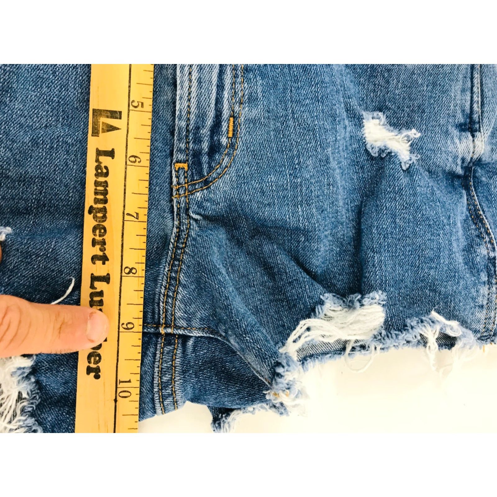 Old Navy Old Navy Shorts Women's 0 Blue Denim Distressed Boyfriend Rah Hem Mid Rise Regular Womens Jeans Shorts Size 25" / US 0 / IT 36 - 4 Thumbnail