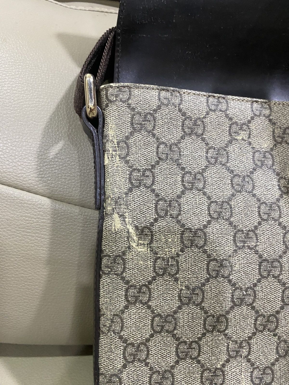 Gucci Authentic Gucci GG Supreme Flap Messenger Bag Size ONE SIZE - 6 Thumbnail