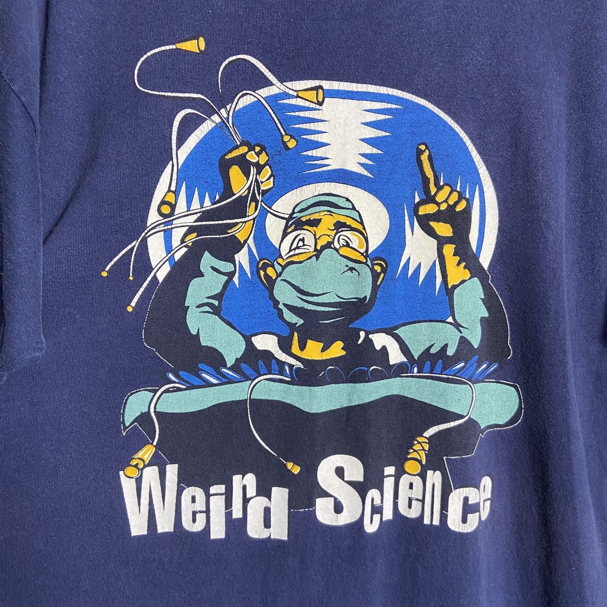 Vintage Vintage 90s Weird Science Sci Fi Movie T-Shirt Size US XL / EU 56 / 4 - 2 Thumbnail