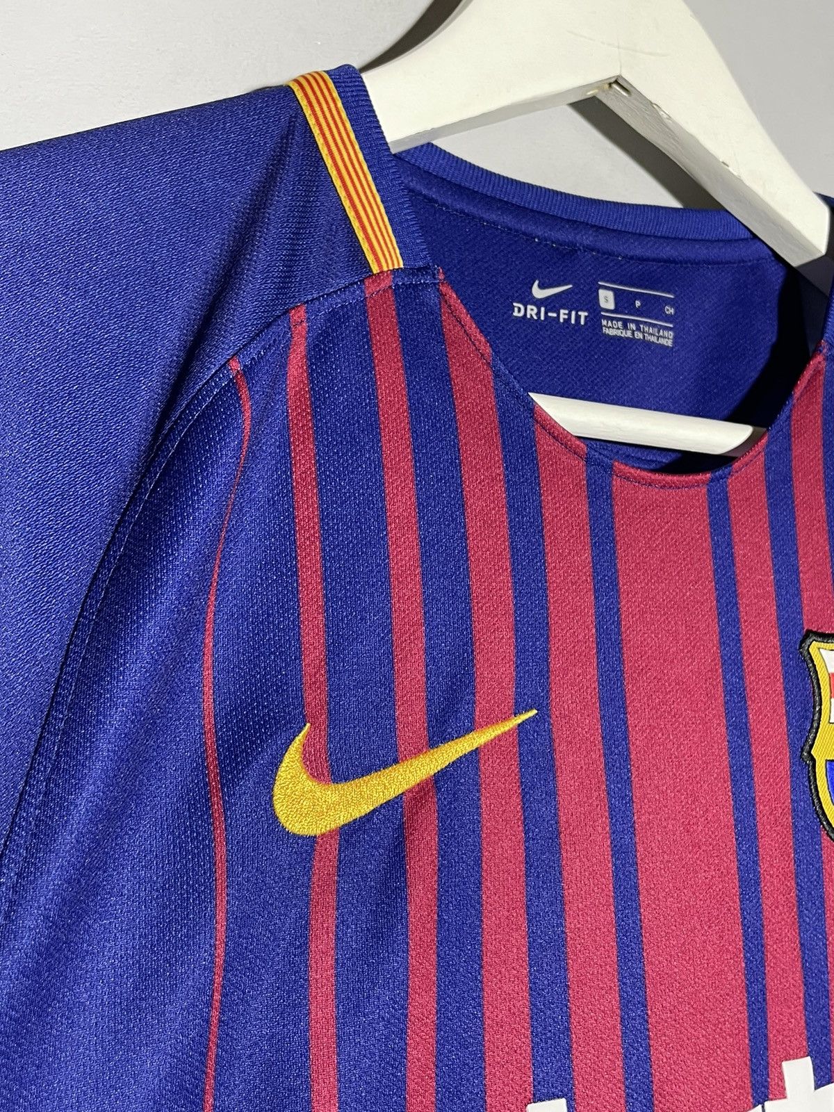 Nike F.C Barcelona Nike 2017/18 Home Y2k Streetwear Football Kit Size US S / EU 44-46 / 1 - 5 Thumbnail