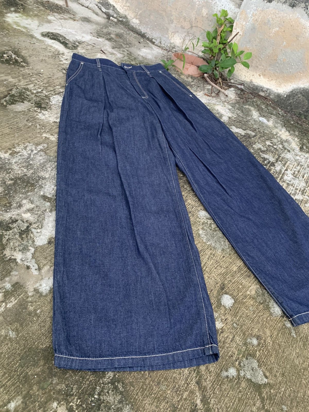 GU × Undercover Steal 🔥 Gu baggy jeans stretchable waist 30”-34” Size 33" - 2 Thumbnail