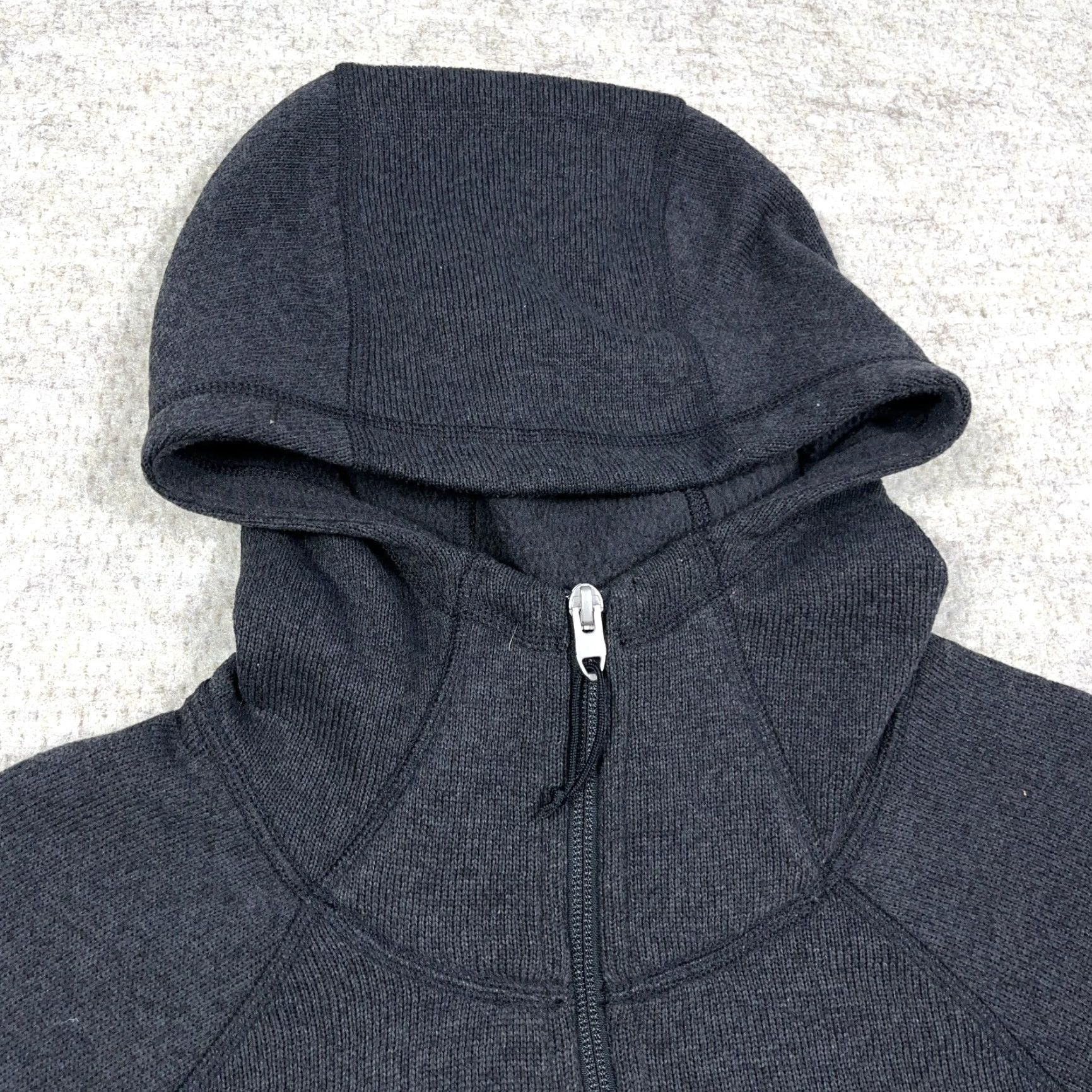 The North Face The North Face Sweater Women Large Gray Crescent Hoodie Pullover 1/2 Zip All Seasons Lightweight Fleece Size L / US 10 / IT 46 - 2 Thumbnail