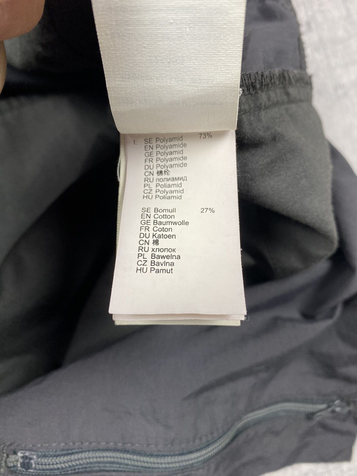 Fjallraven × Vintage Vintage Fjallraven Karl Zip Trekking Cargo Outdoor Shorts Size US 35 - 20 Thumbnail